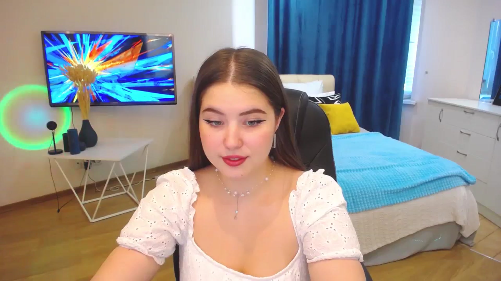 Gallery image thumbnail from AdmireMyEyes's myfreecams stream on, 09/25/2023, 09:55 image 3 of 20