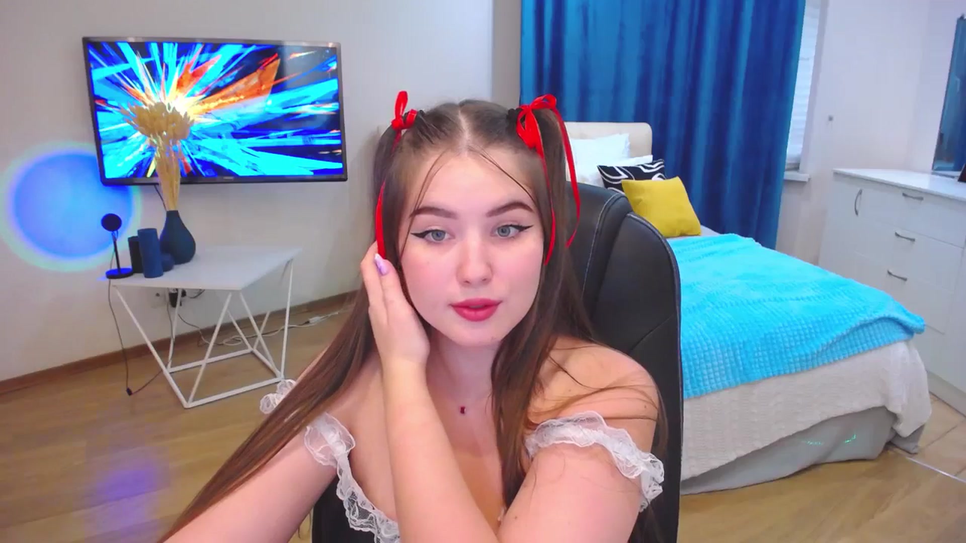 Gallery image thumbnail from AdmireMyEyes's myfreecams stream on, 09/26/2023, 14:42 image 17 of 20
