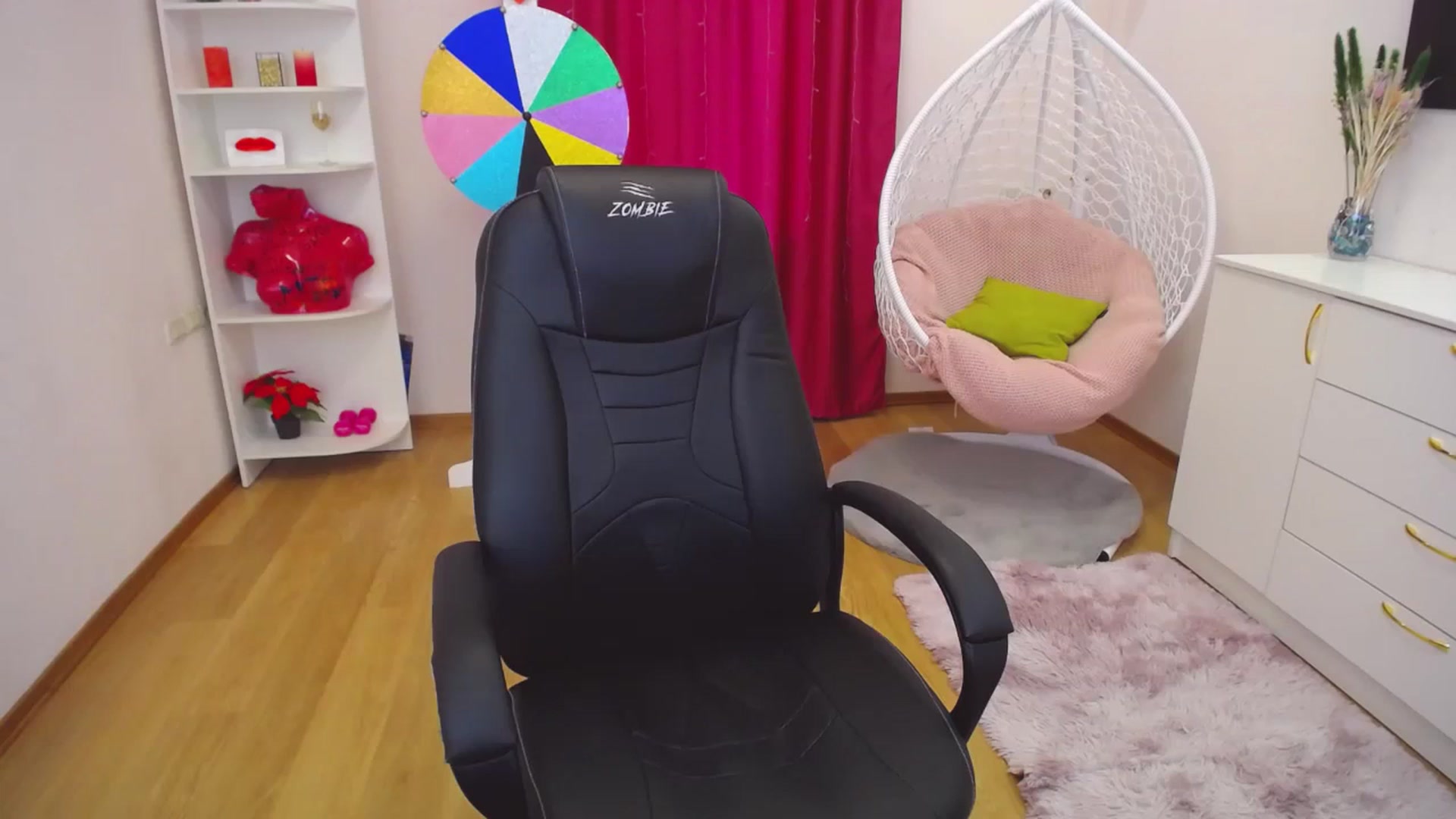 Gallery image thumbnail from AdmireMyEyes's myfreecams stream on, 09/29/2023, 08:15 image 19 of 20