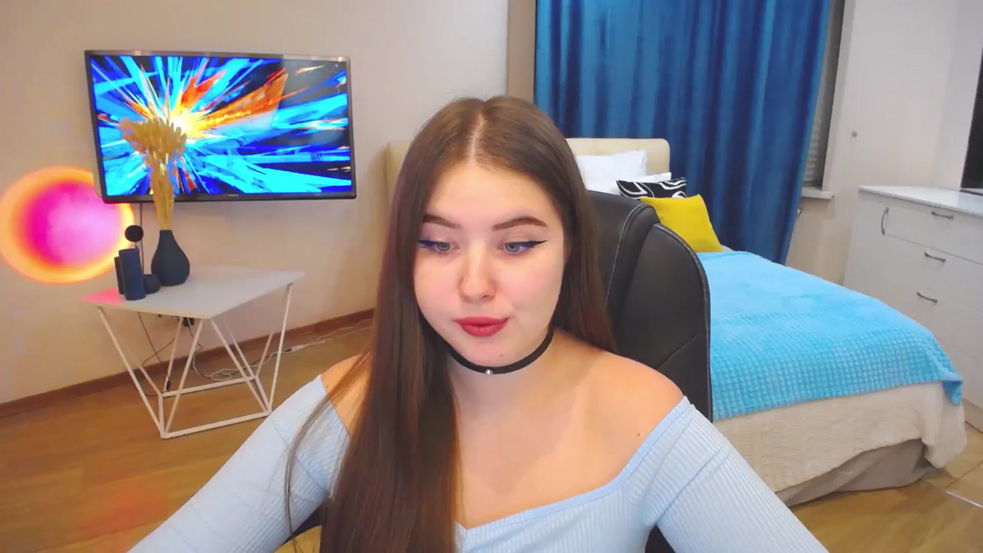 Gallery image thumbnail from AdmireMyEyes's myfreecams stream on, 10/03/2023, 15:22 image 10 of 20
