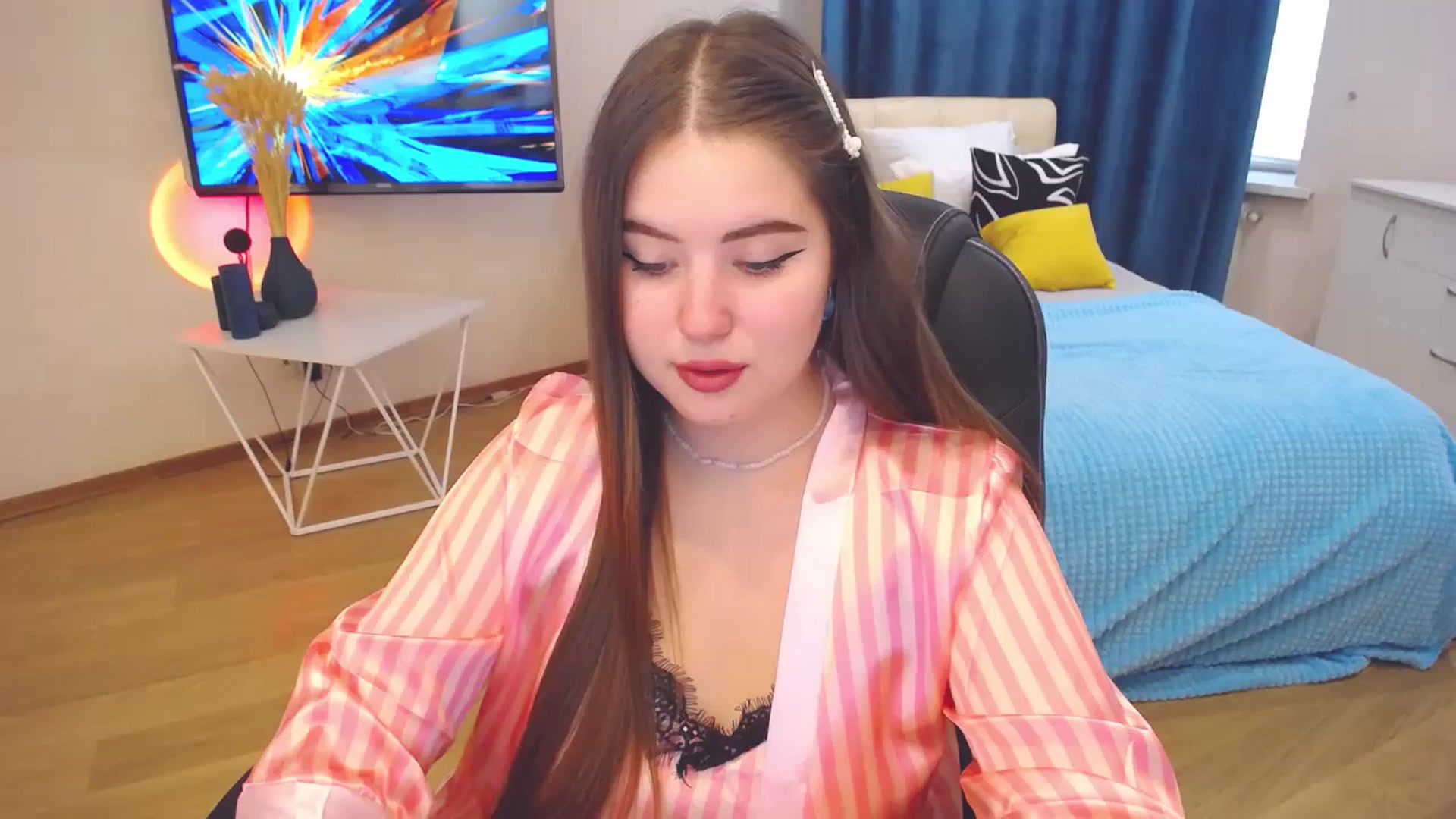 Gallery image thumbnail from AdmireMyEyes's myfreecams stream on, 10/13/2023, 08:17 image 1 of 20