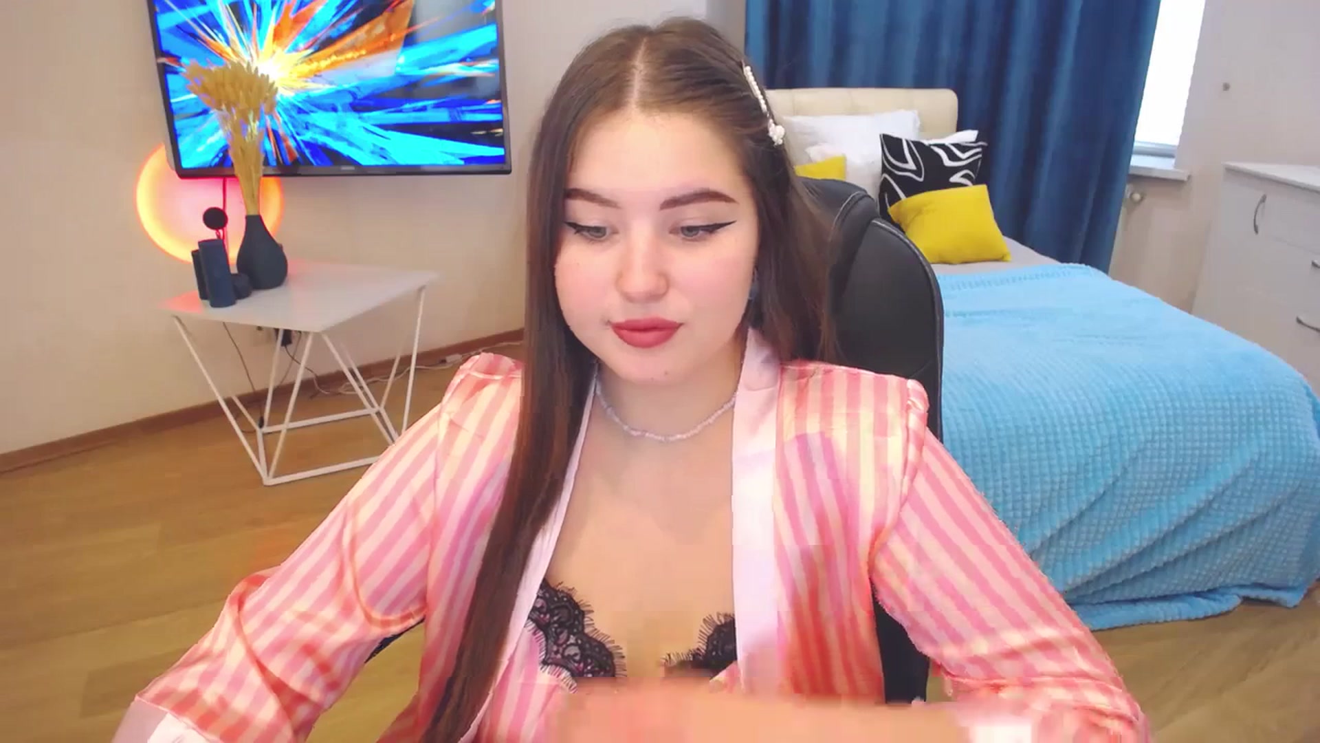 Gallery image thumbnail from AdmireMyEyes's myfreecams stream on, 10/13/2023, 08:17 image 9 of 20