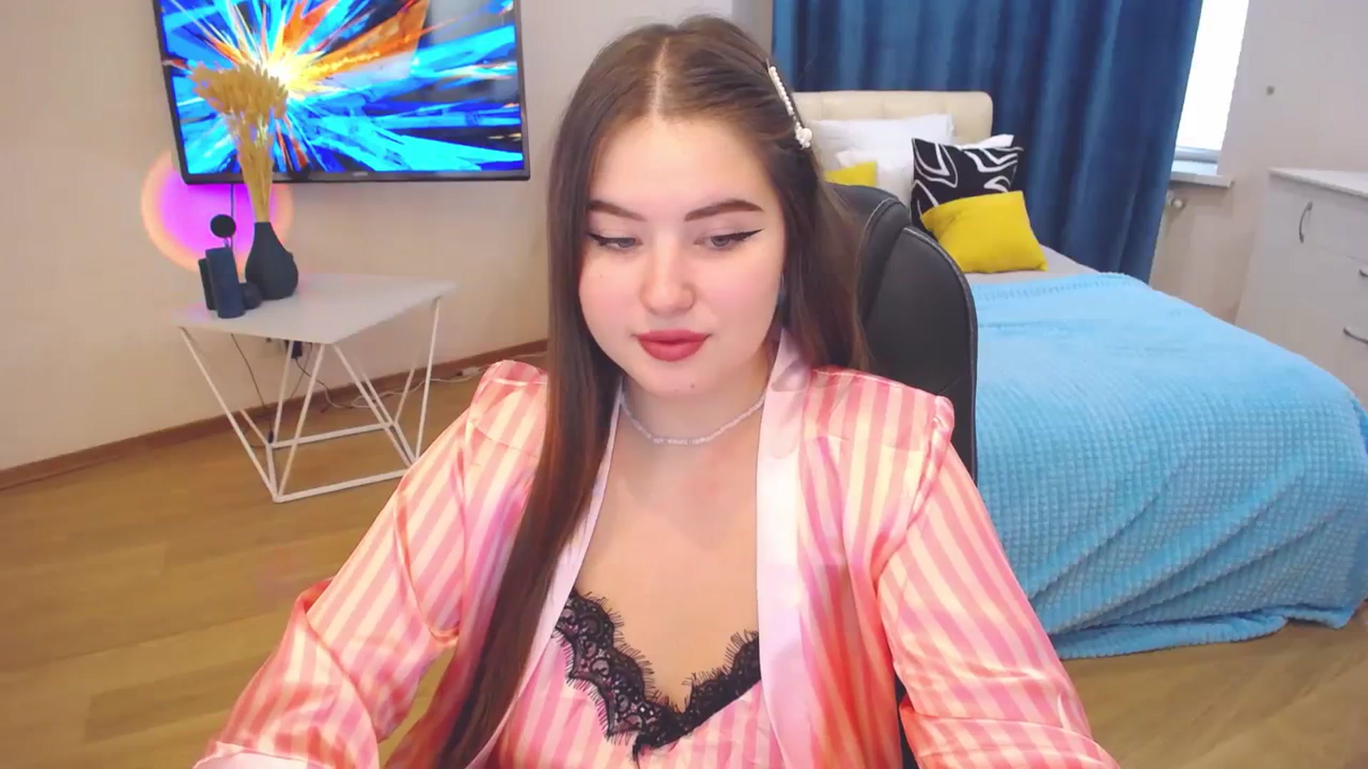 Gallery image thumbnail from AdmireMyEyes's myfreecams stream on, 10/13/2023, 08:17 image 10 of 20