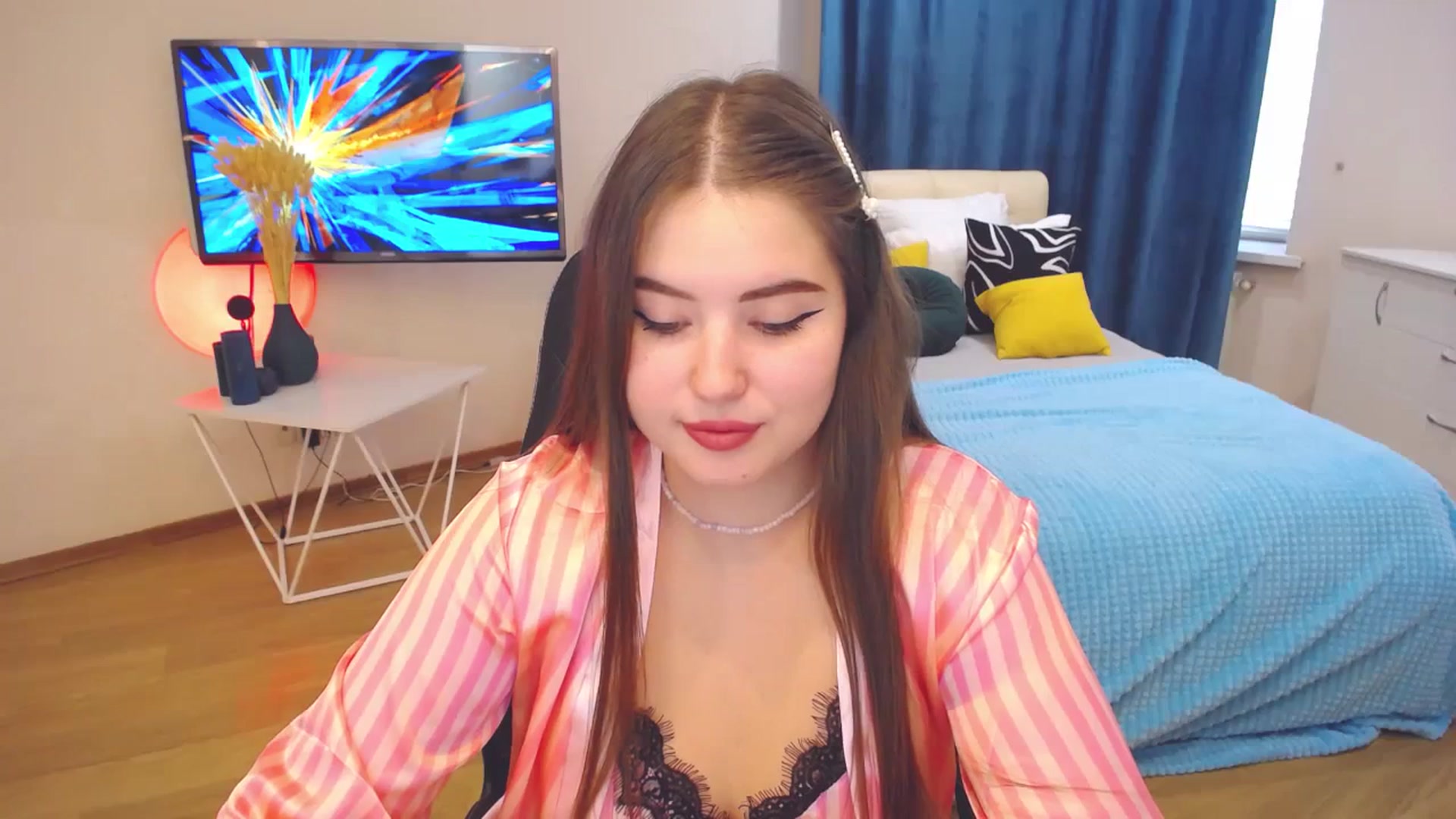 Gallery image thumbnail from AdmireMyEyes's myfreecams stream on, 10/13/2023, 08:17 image 15 of 20