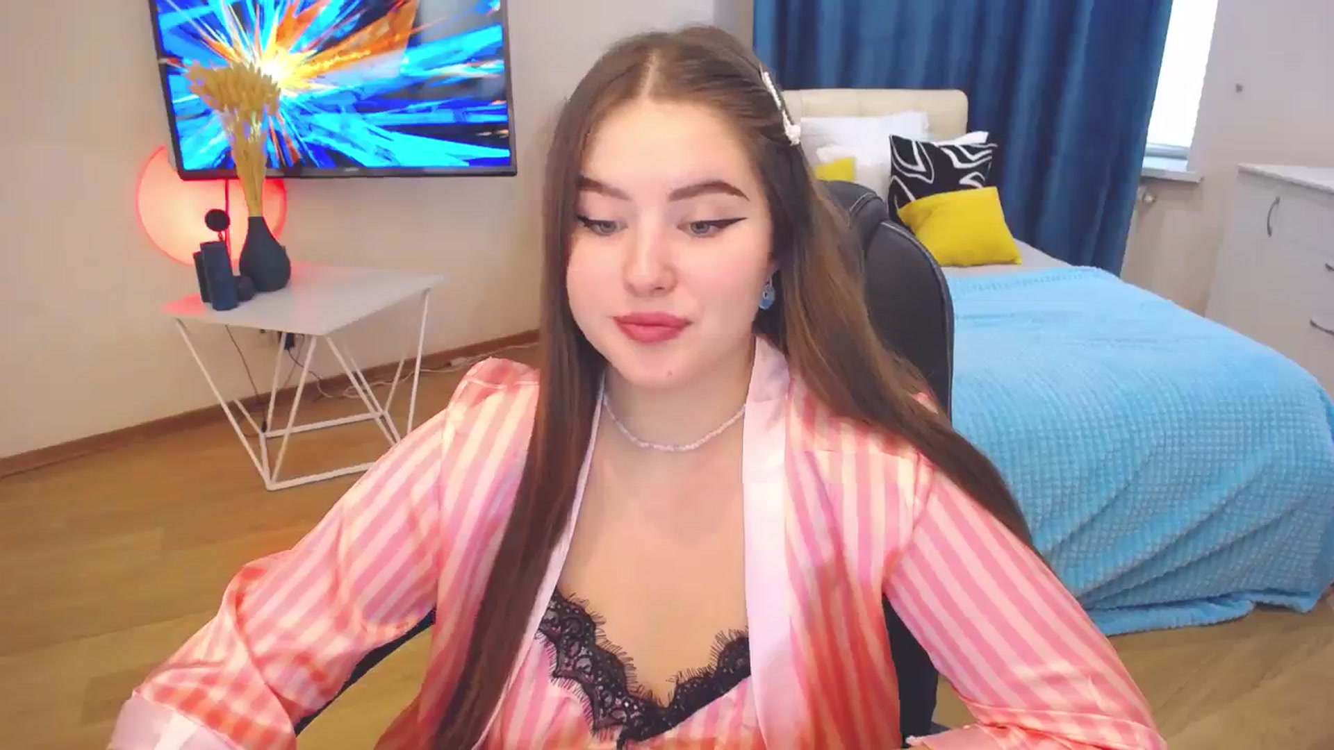 Gallery image thumbnail from AdmireMyEyes's myfreecams stream on, 10/13/2023, 08:17 image 11 of 20
