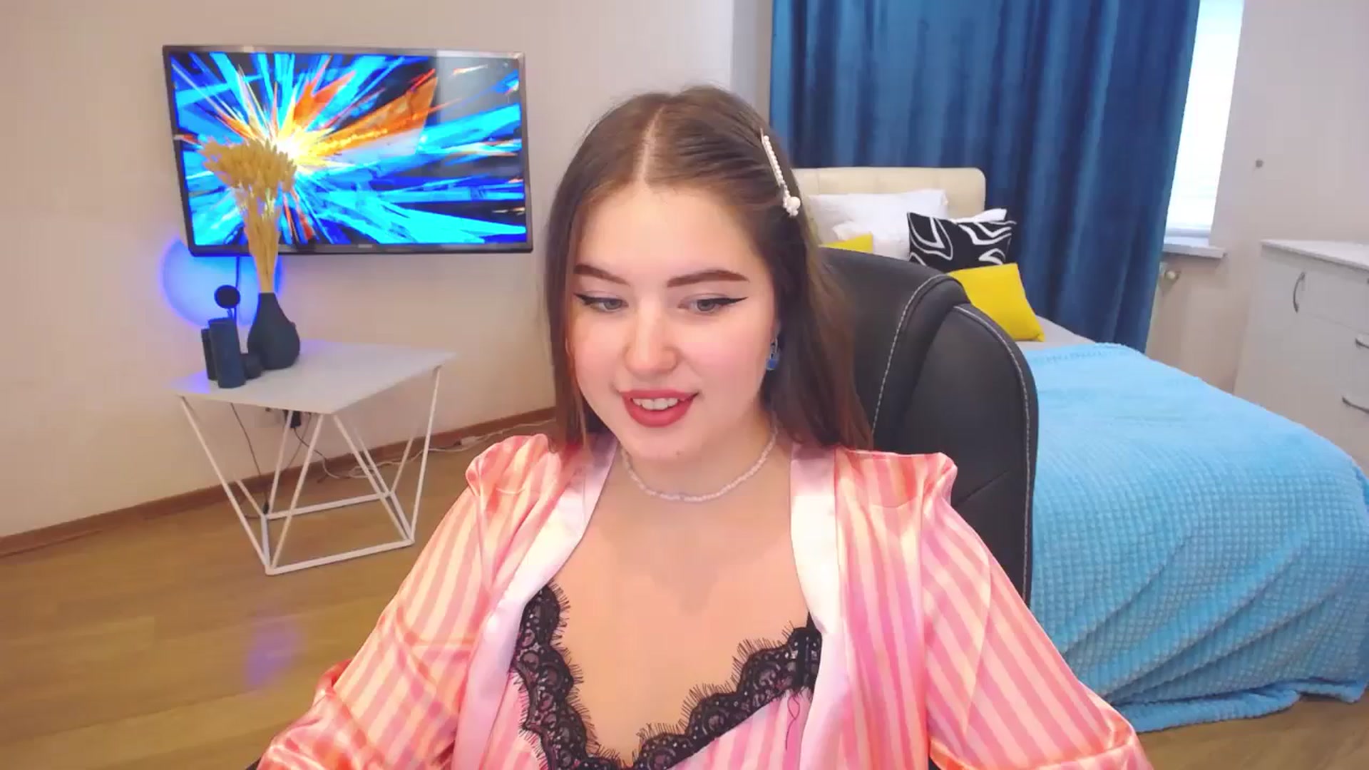 Gallery image thumbnail from AdmireMyEyes's myfreecams stream on, 10/13/2023, 09:48 image 11 of 20