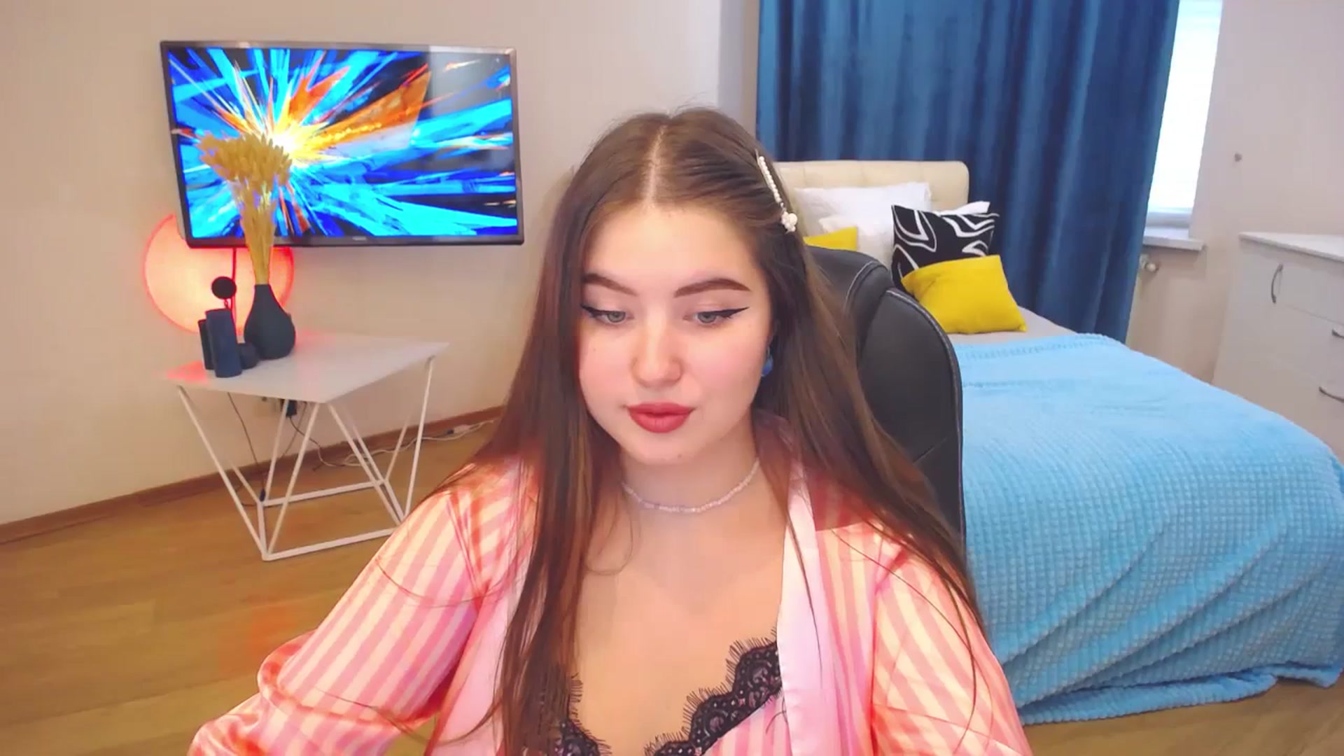 Gallery image thumbnail from AdmireMyEyes's myfreecams stream on, 10/13/2023, 09:48 image 6 of 20