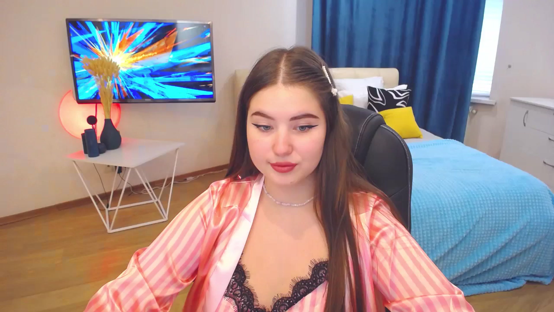 Gallery image thumbnail from AdmireMyEyes's myfreecams stream on, 10/13/2023, 09:48 image 12 of 20