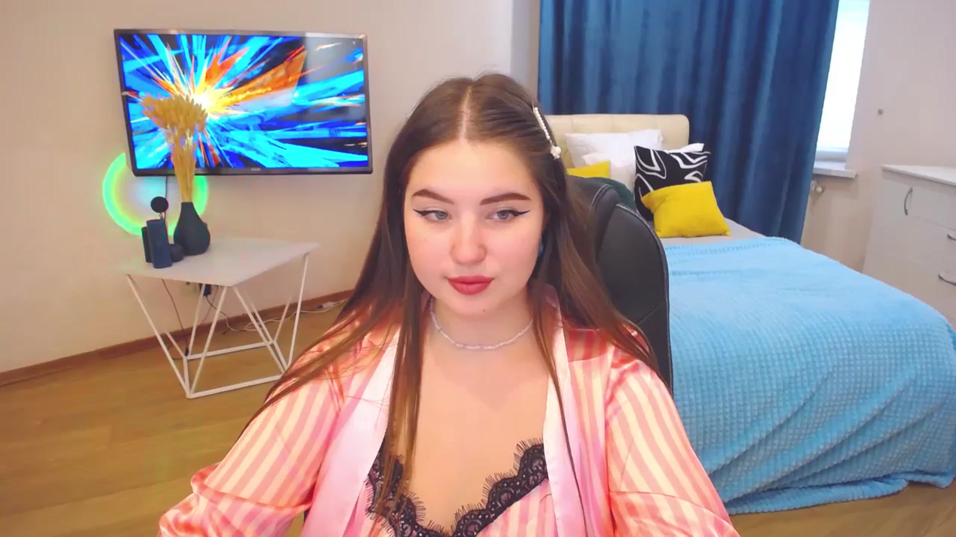 Gallery image thumbnail from AdmireMyEyes's myfreecams stream on, 10/13/2023, 09:48 image 4 of 20
