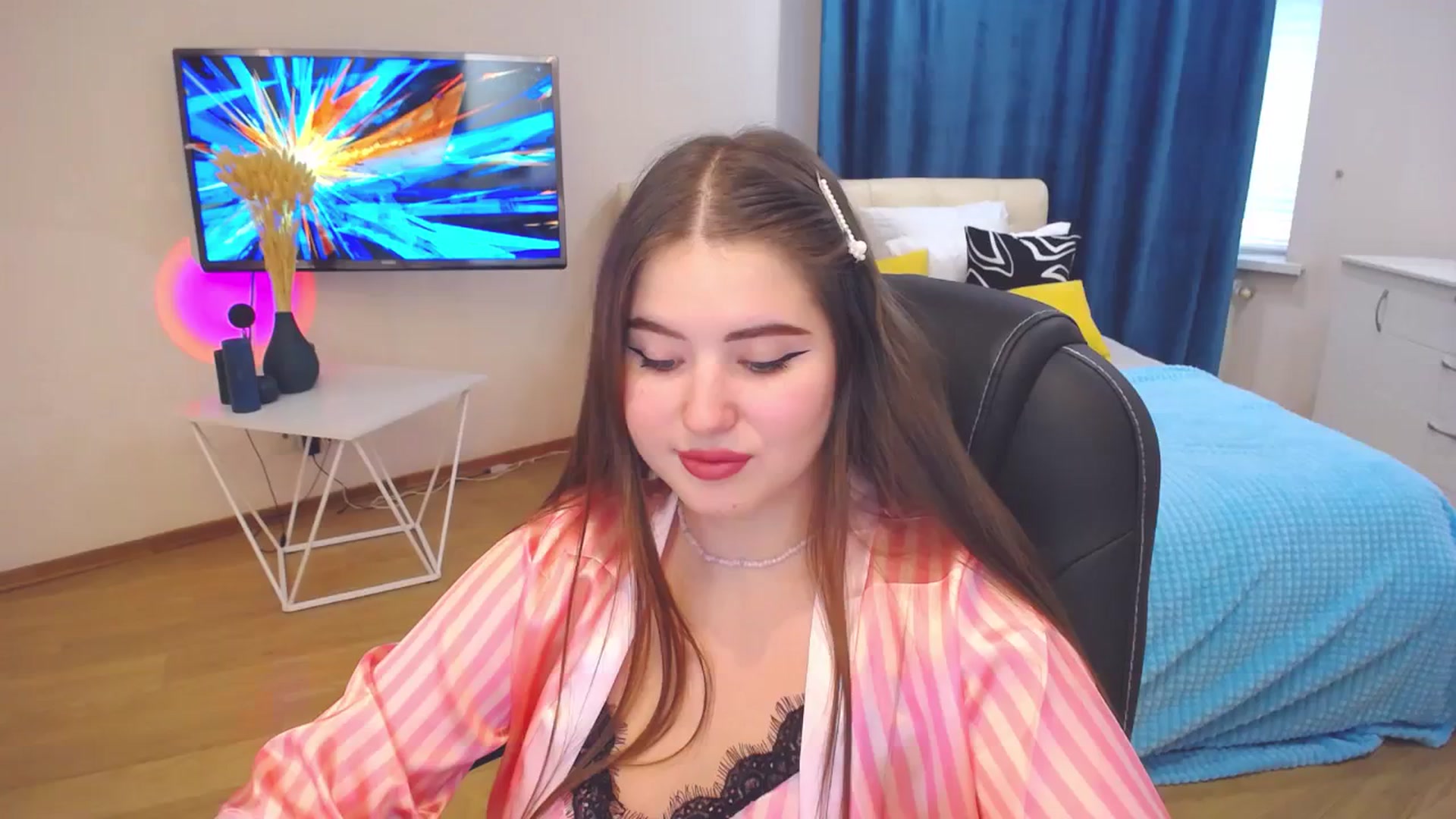 Gallery image thumbnail from AdmireMyEyes's myfreecams stream on, 10/13/2023, 09:48 image 17 of 20