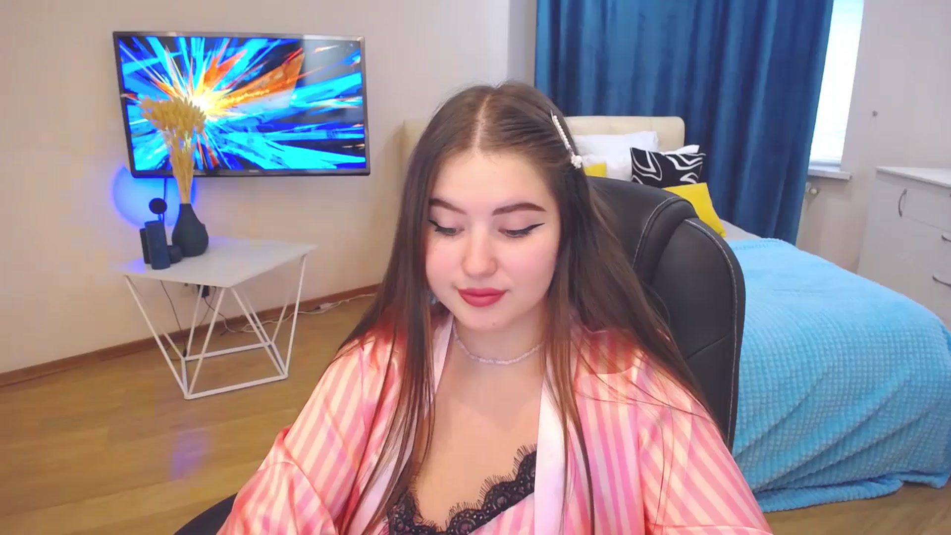 Gallery image thumbnail from AdmireMyEyes's myfreecams stream on, 10/13/2023, 09:48 image 18 of 20