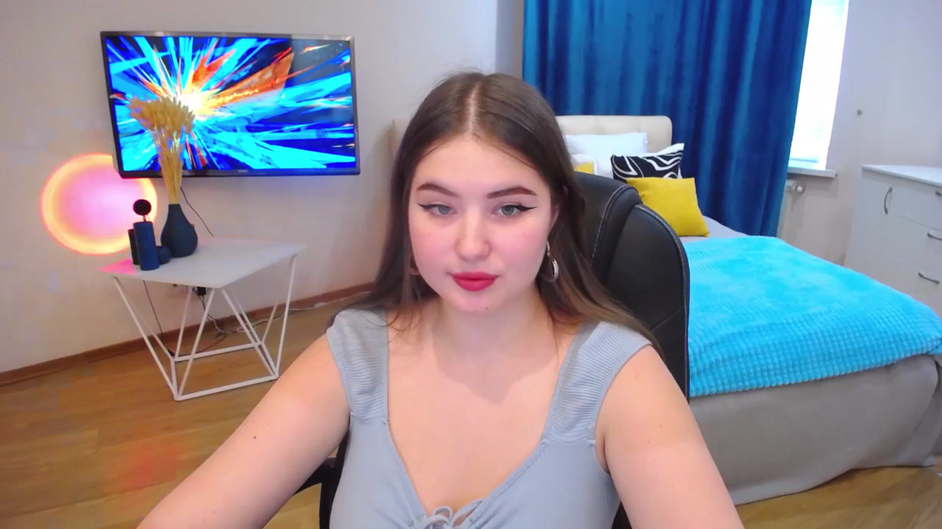 Gallery image thumbnail from AdmireMyEyes's myfreecams stream on, 10/17/2023, 07:26 image 5 of 20
