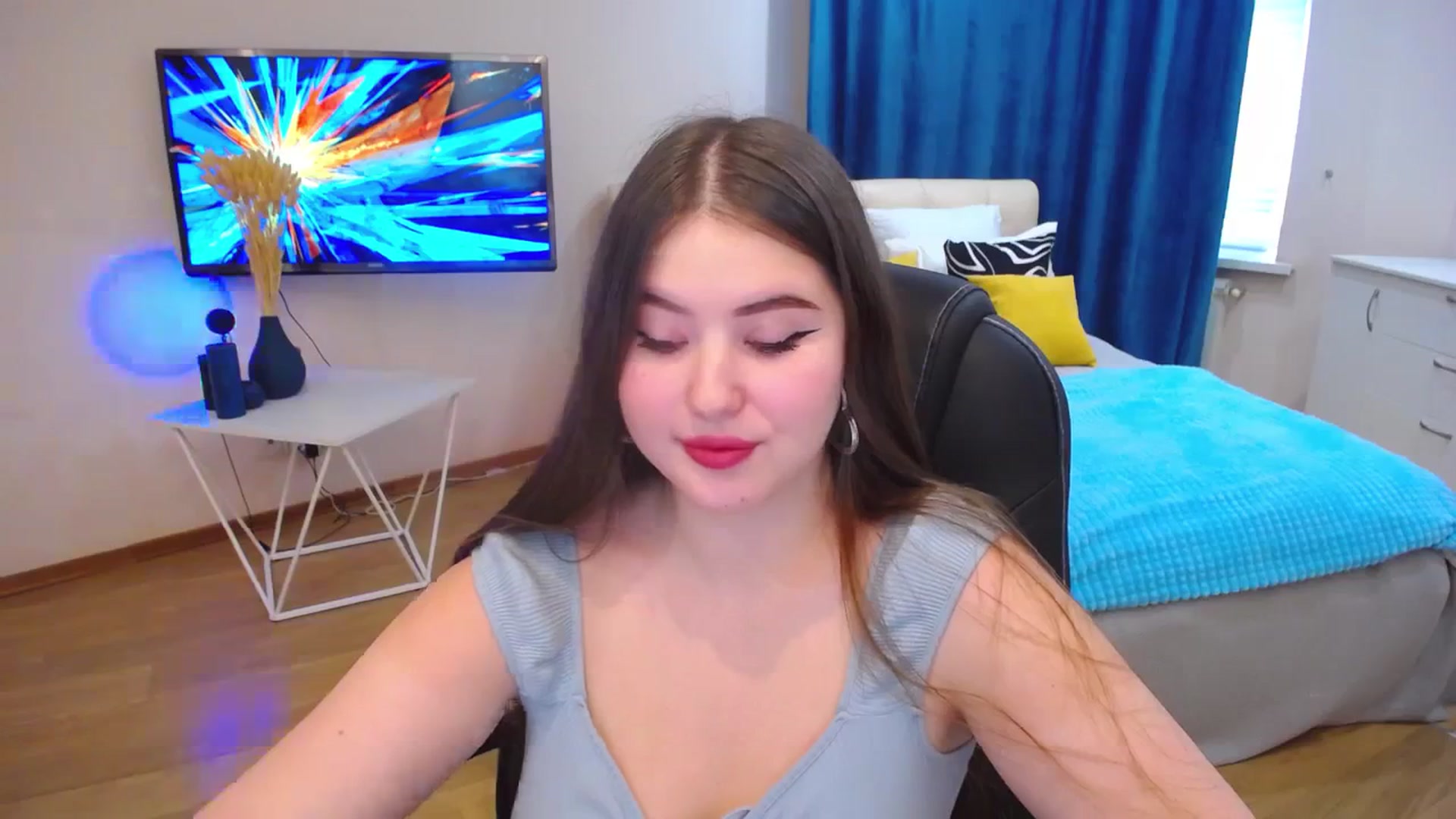Gallery image thumbnail from AdmireMyEyes's myfreecams stream on, 10/17/2023, 07:26 image 6 of 20