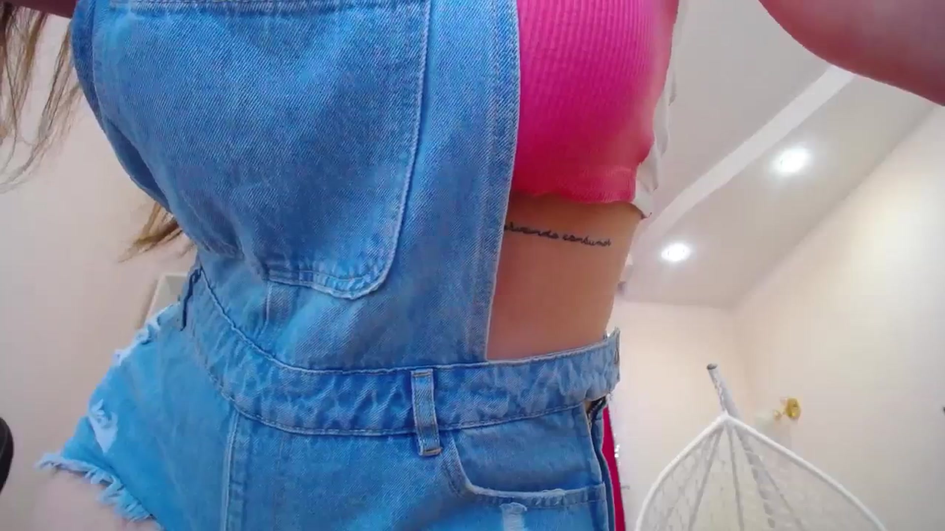 Gallery image thumbnail from AdmireMyEyes's myfreecams stream on, 10/18/2023, 09:21 image 19 of 20