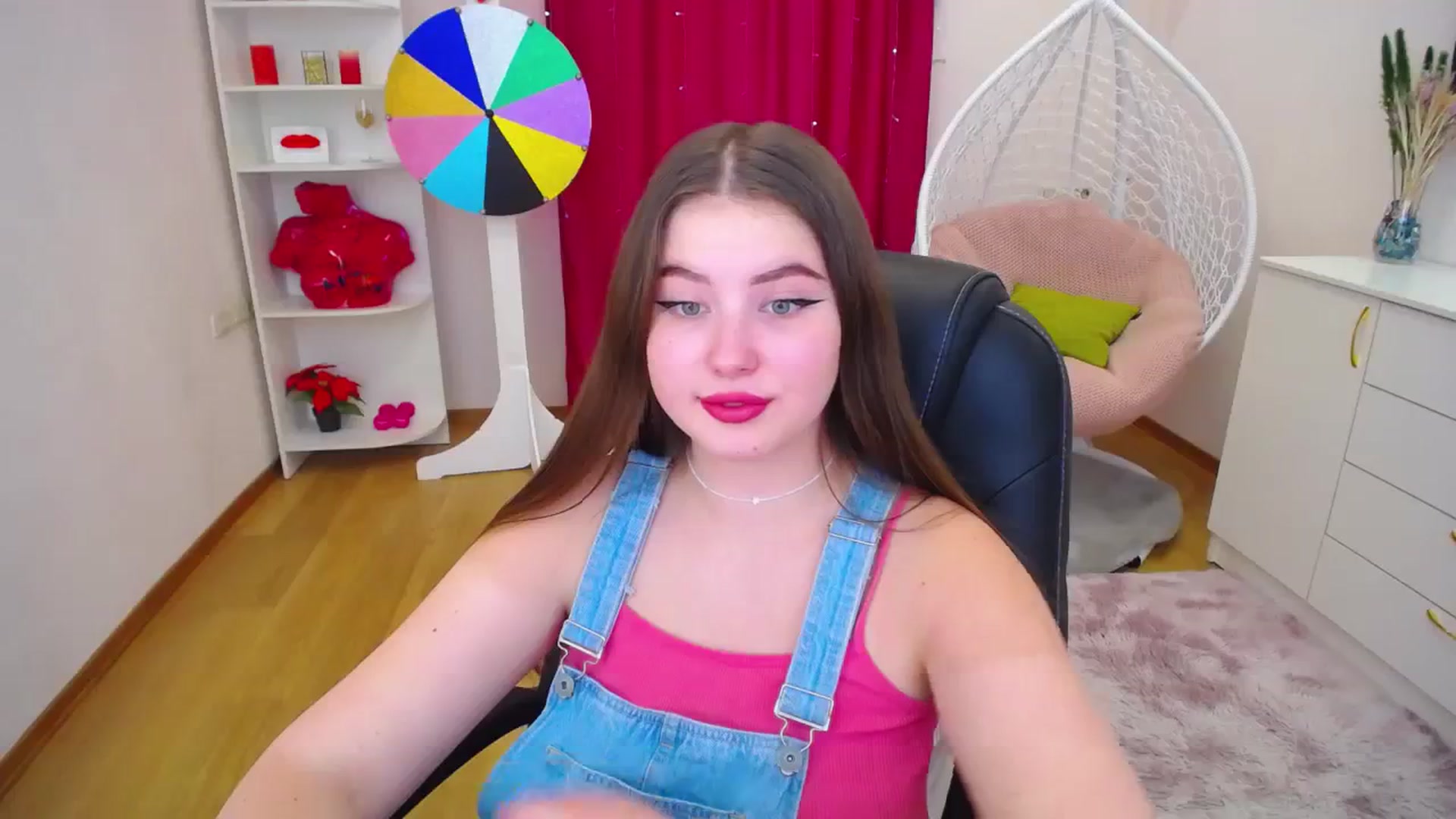 Gallery image thumbnail from AdmireMyEyes's myfreecams stream on, 10/18/2023, 09:46 image 10 of 20