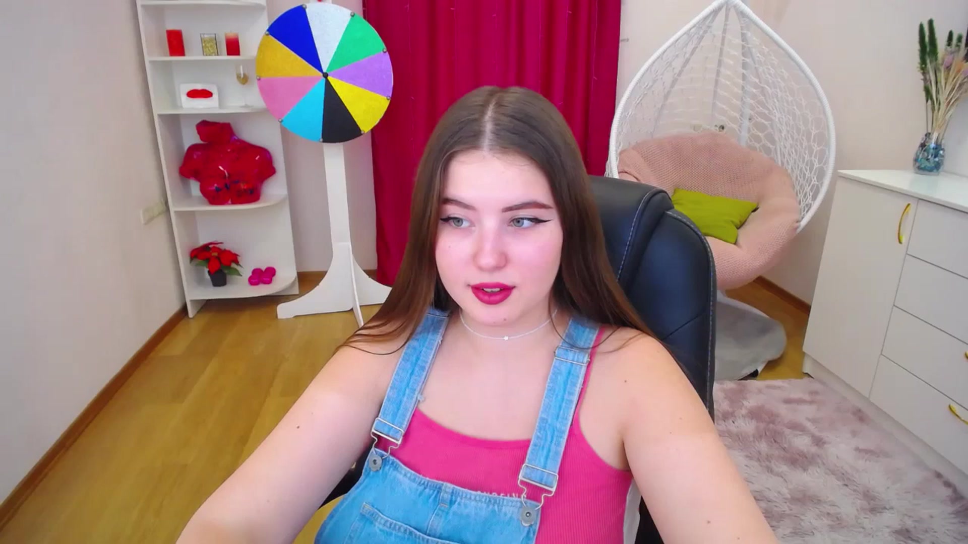 Gallery image thumbnail from AdmireMyEyes's myfreecams stream on, 10/18/2023, 09:46 image 11 of 20
