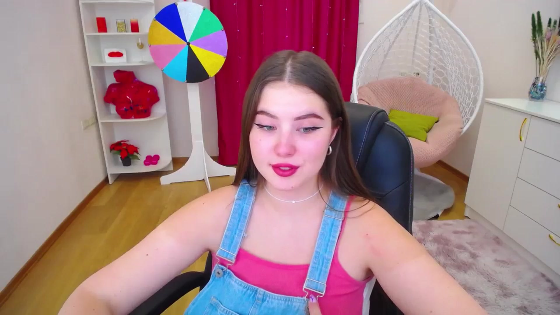 Gallery image thumbnail from AdmireMyEyes's myfreecams stream on, 10/18/2023, 09:46 image 15 of 20
