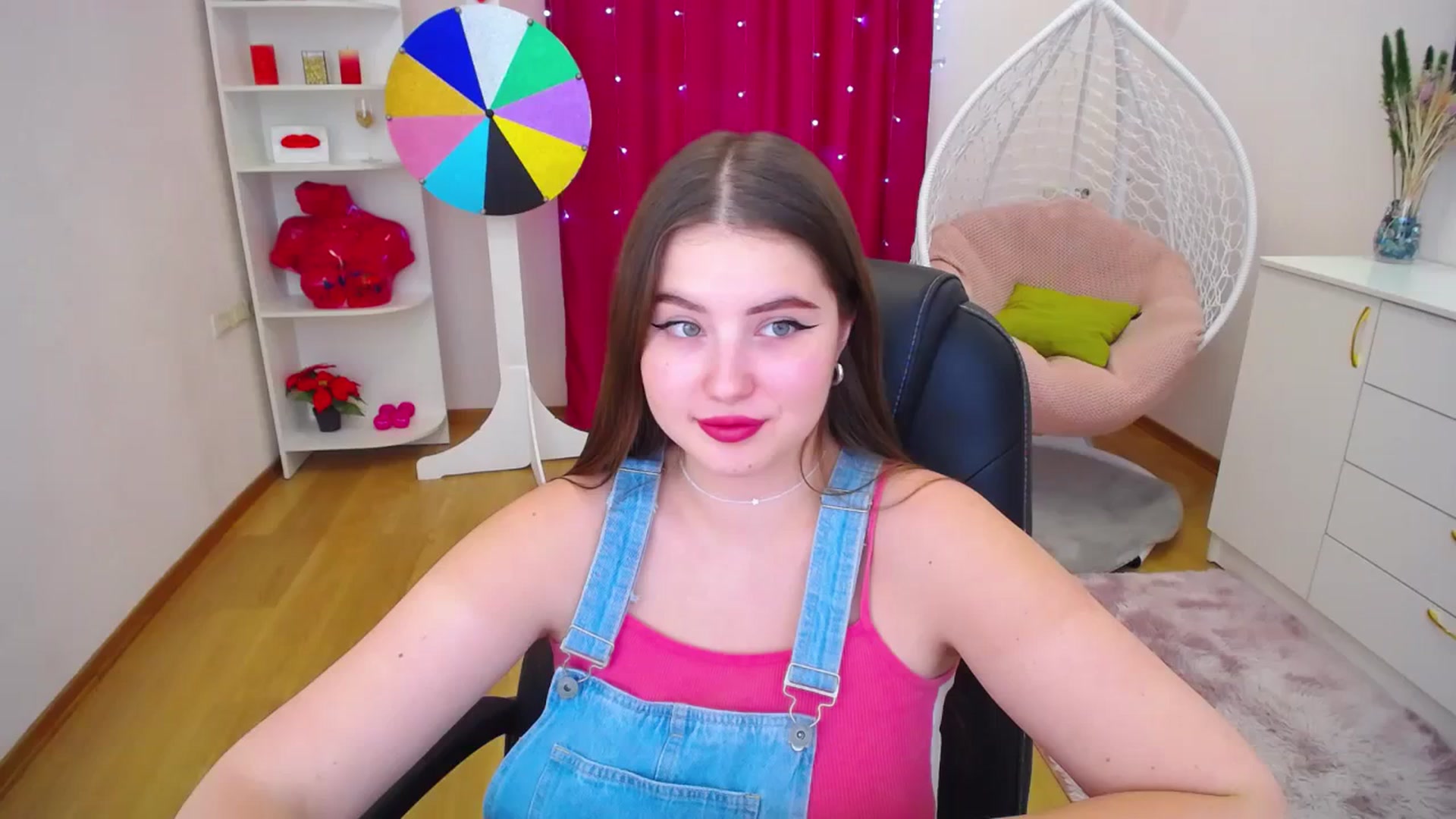 Gallery image thumbnail from AdmireMyEyes's myfreecams stream on, 10/18/2023, 09:46 image 4 of 20