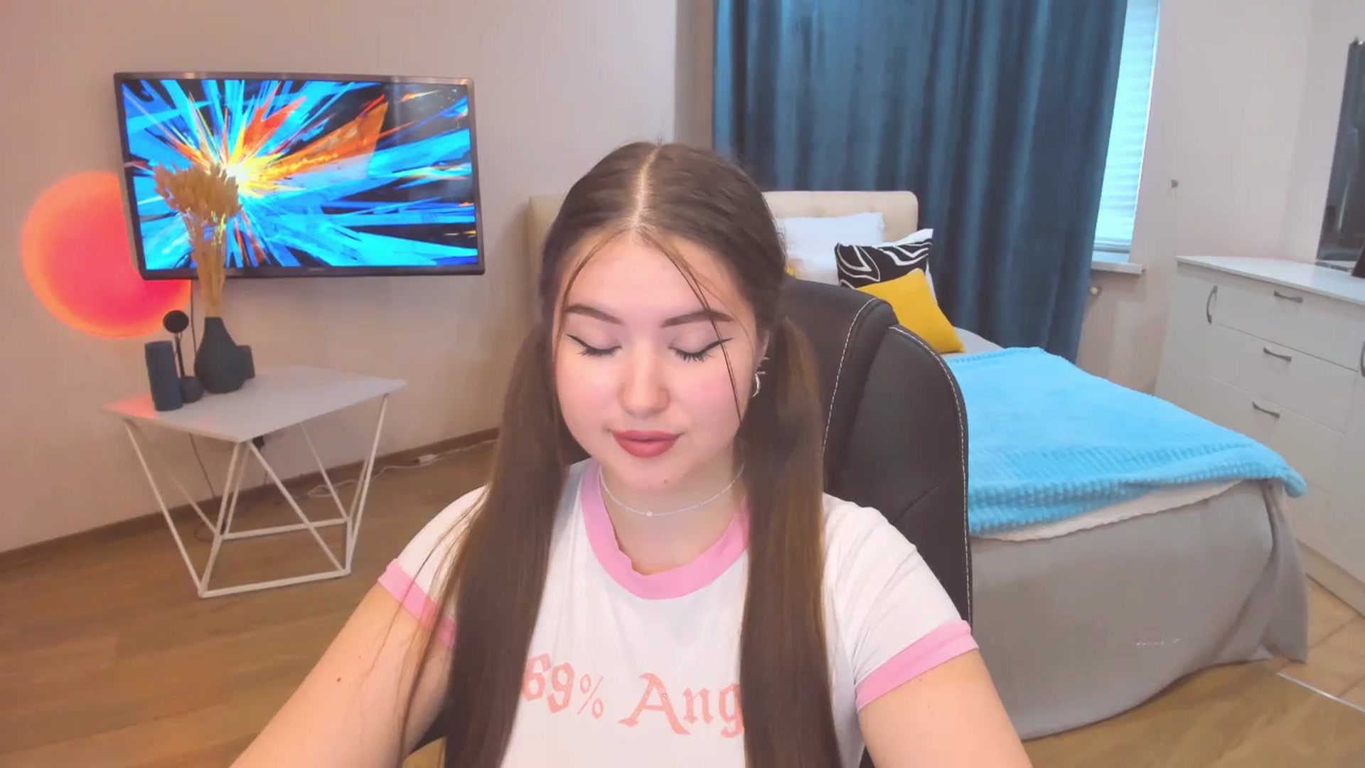 Gallery image thumbnail from AdmireMyEyes's myfreecams stream on, 10/23/2023, 05:24 image 16 of 20