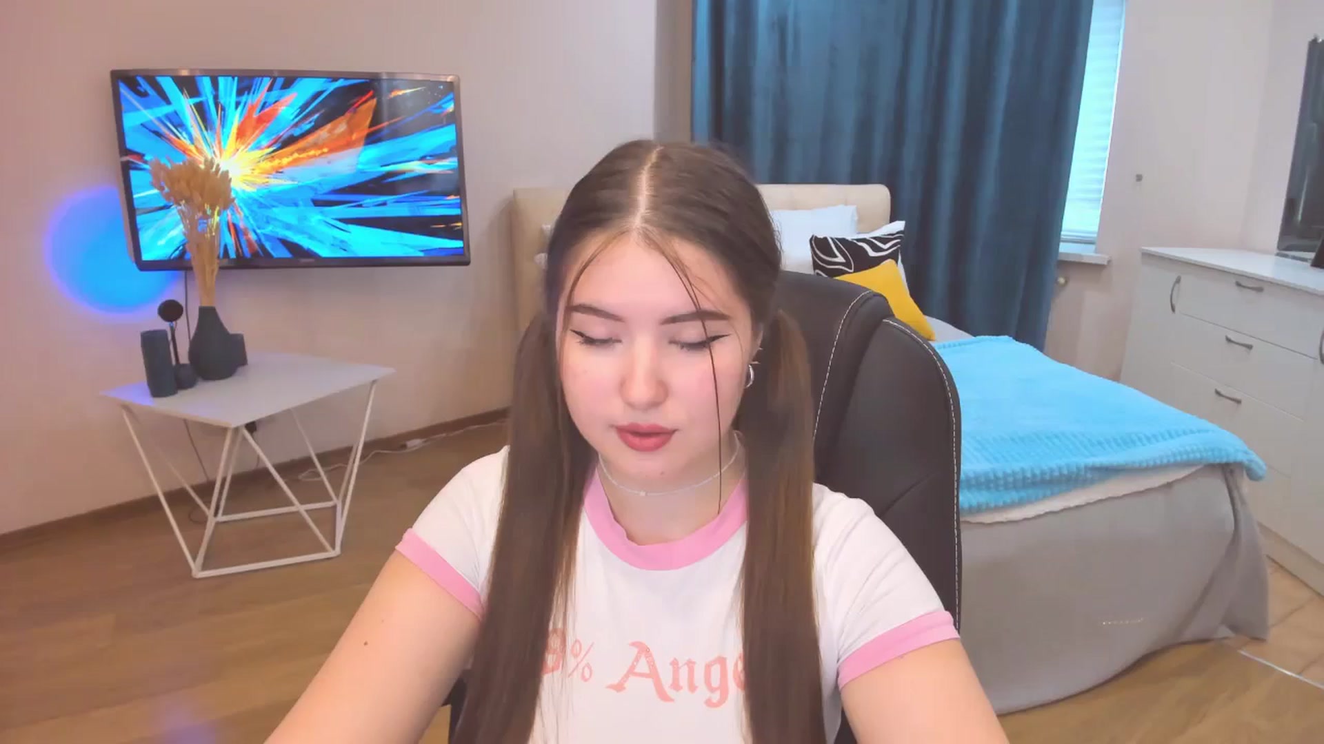 Gallery image thumbnail from AdmireMyEyes's myfreecams stream on, 10/23/2023, 05:24 image 20 of 20