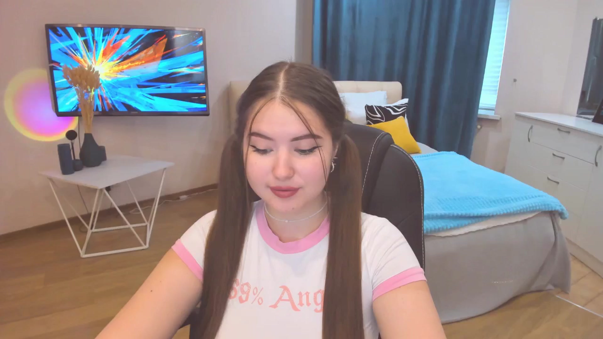 Gallery image thumbnail from AdmireMyEyes's myfreecams stream on, 10/23/2023, 06:37 image 12 of 20