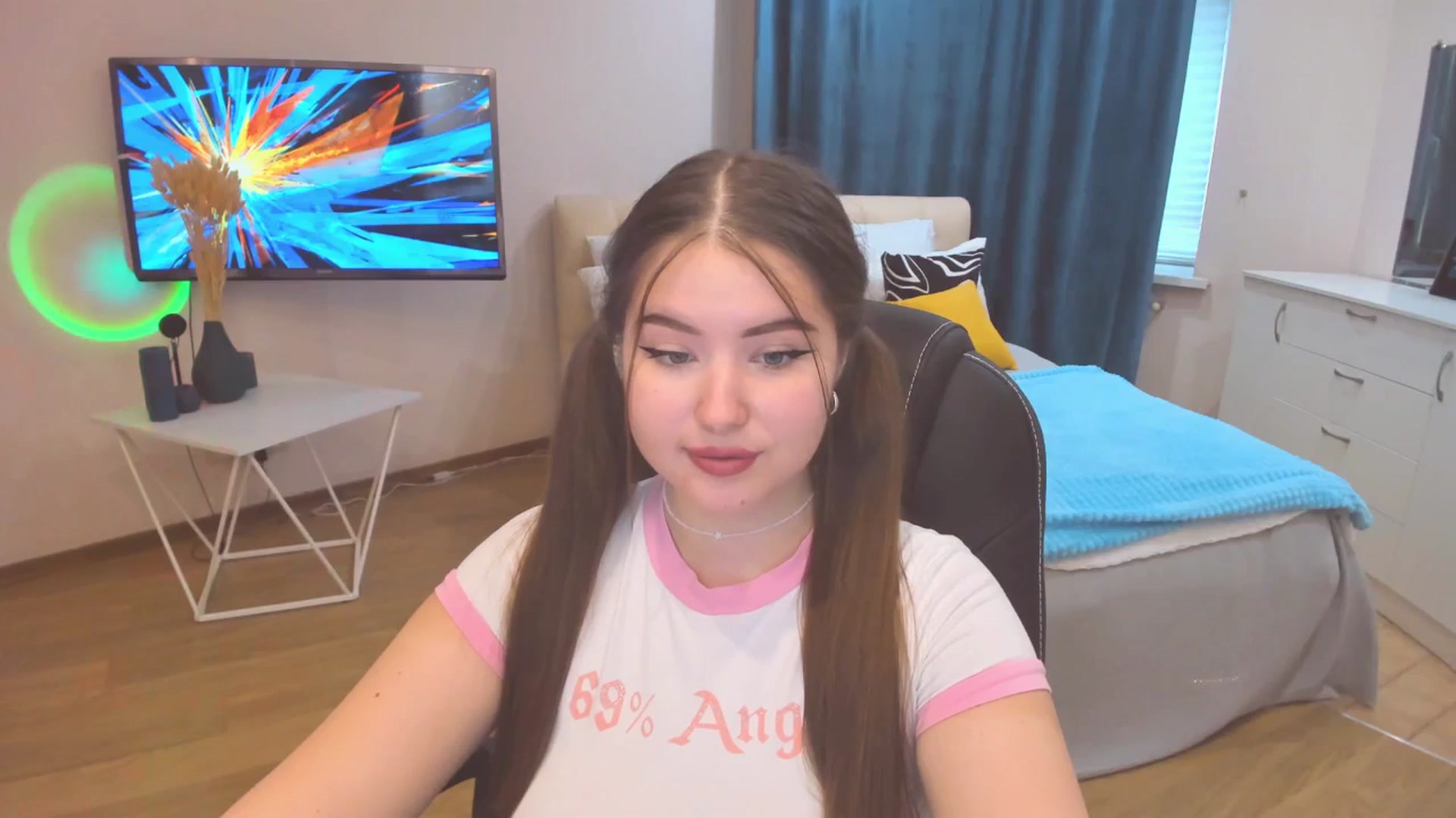 Gallery image thumbnail from AdmireMyEyes's myfreecams stream on, 10/23/2023, 06:37 image 11 of 20