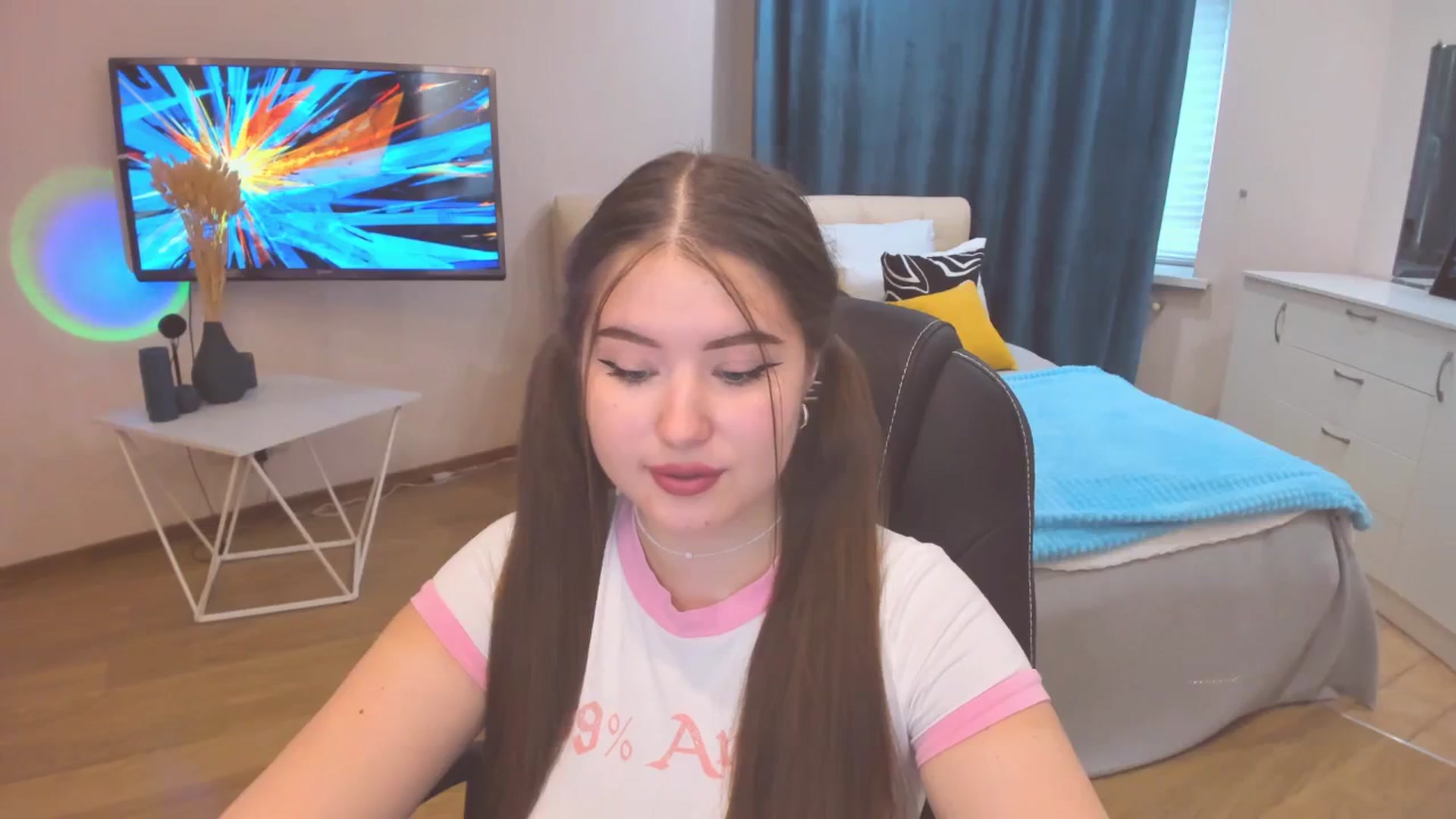 Gallery image thumbnail from AdmireMyEyes's myfreecams stream on, 10/23/2023, 06:37 image 17 of 20