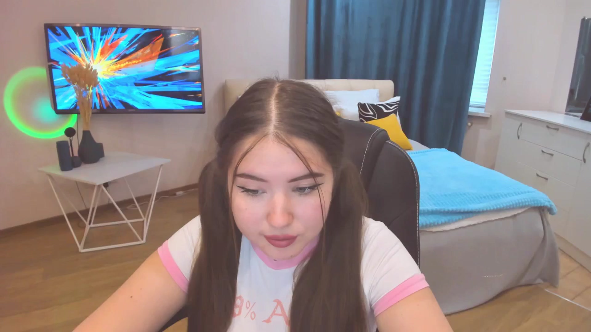 Gallery image thumbnail from AdmireMyEyes's myfreecams stream on, 10/23/2023, 06:37 image 16 of 20