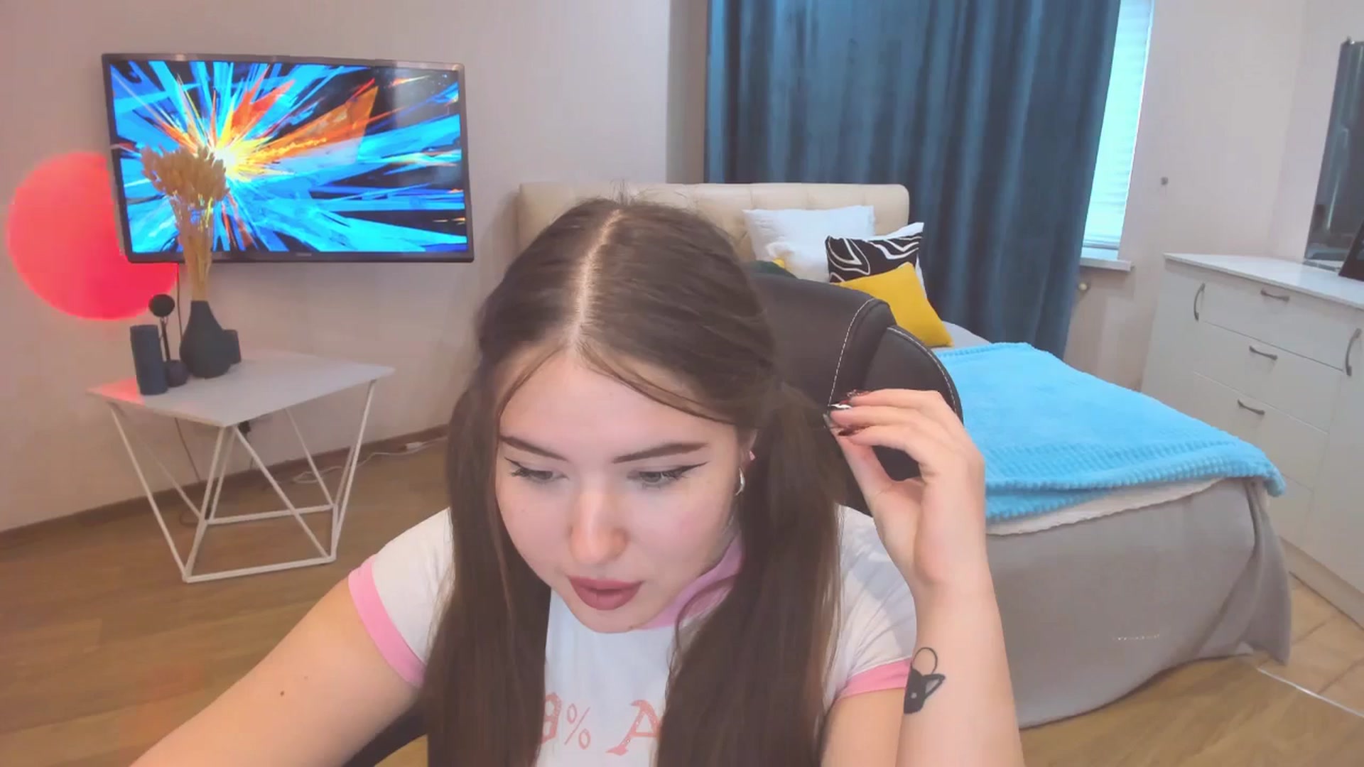 Gallery image thumbnail from AdmireMyEyes's myfreecams stream on, 10/23/2023, 06:37 image 20 of 20