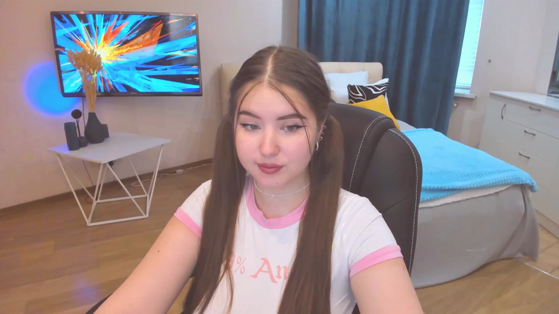 Gallery image thumbnail from AdmireMyEyes's myfreecams stream on, 10/23/2023, 07:46 image 1 of 20