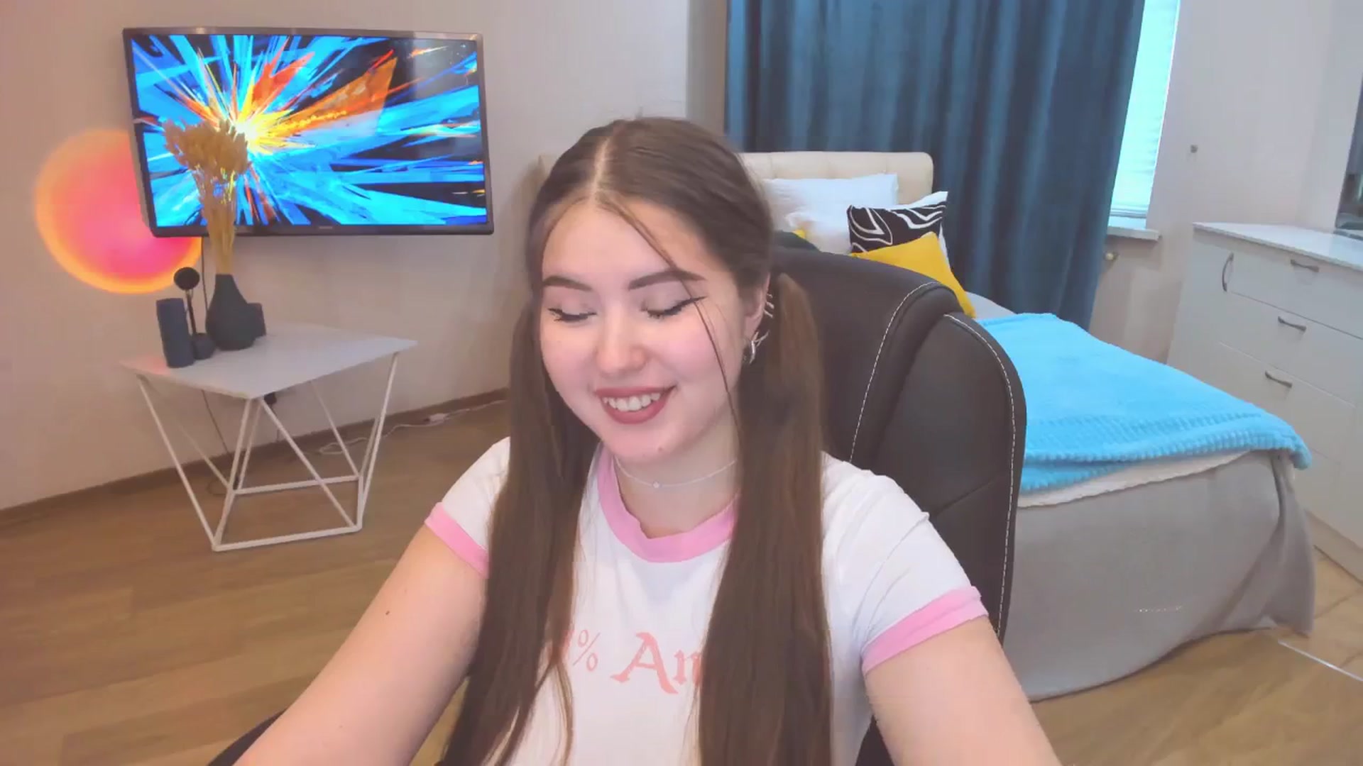Gallery image thumbnail from AdmireMyEyes's myfreecams stream on, 10/23/2023, 07:46 image 3 of 20