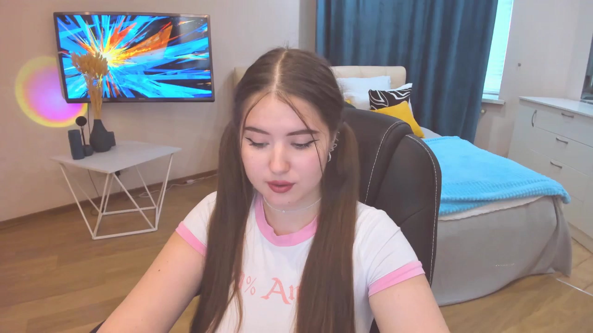 Gallery image thumbnail from AdmireMyEyes's myfreecams stream on, 10/23/2023, 07:46 image 7 of 20