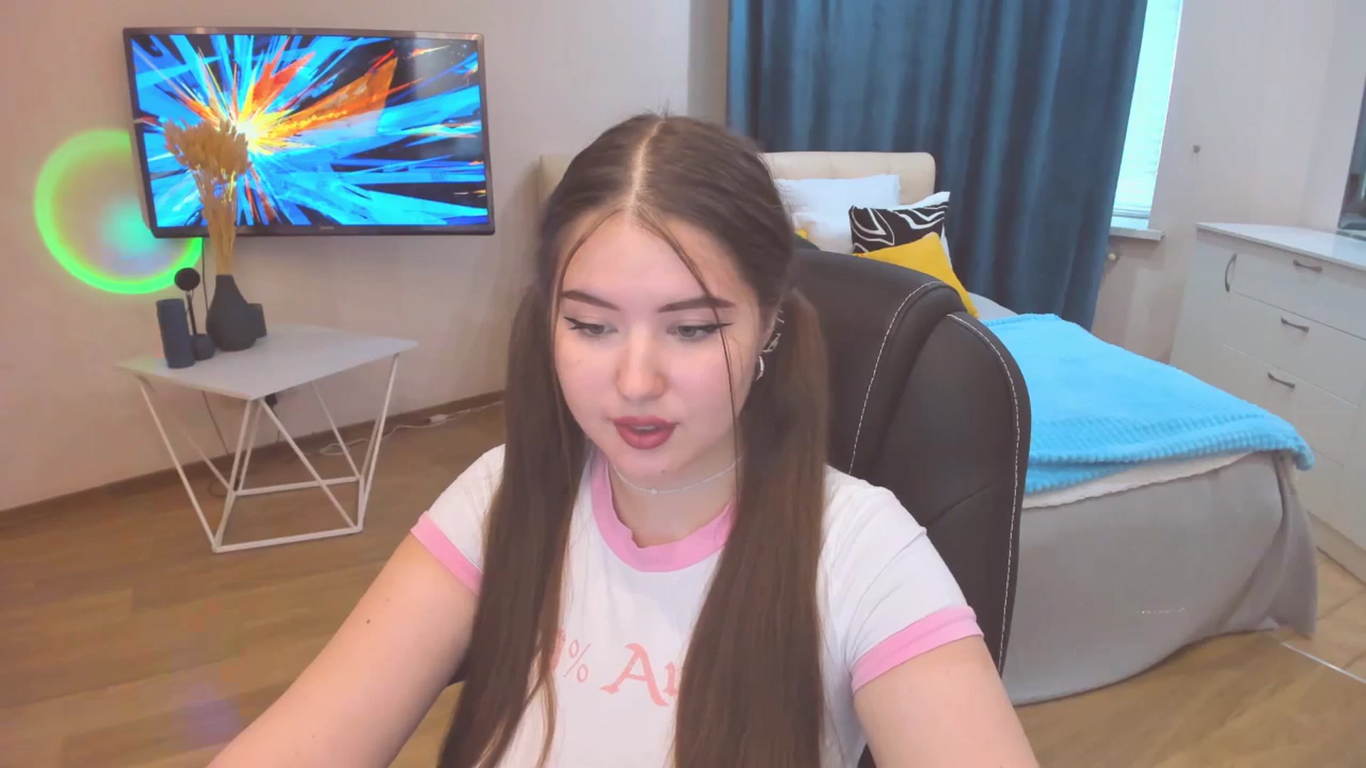 Gallery image thumbnail from AdmireMyEyes's myfreecams stream on, 10/23/2023, 07:46 image 13 of 20