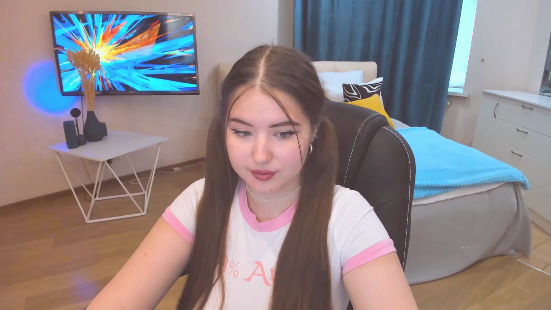 Gallery image thumbnail from AdmireMyEyes's myfreecams stream on, 10/23/2023, 07:46 image 11 of 20
