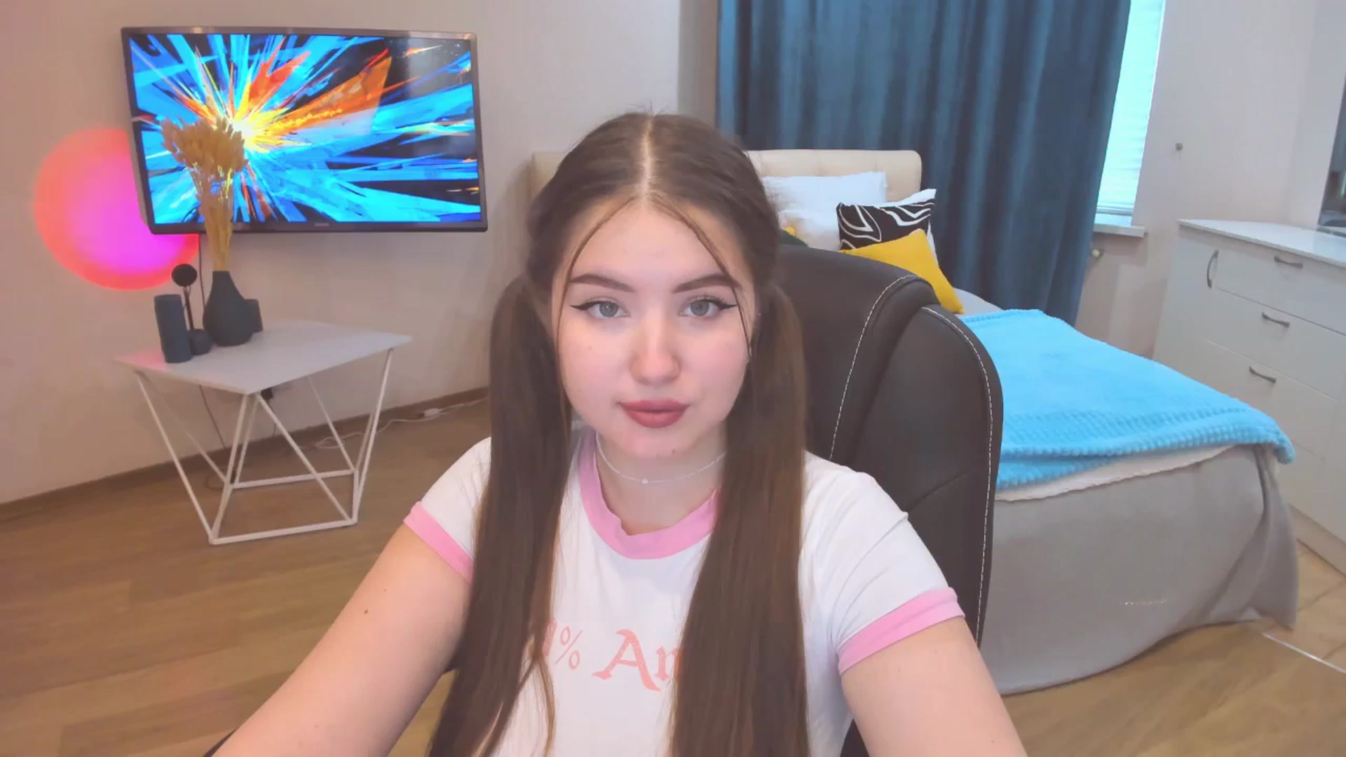 Gallery image thumbnail from AdmireMyEyes's myfreecams stream on, 10/23/2023, 07:46 image 5 of 20