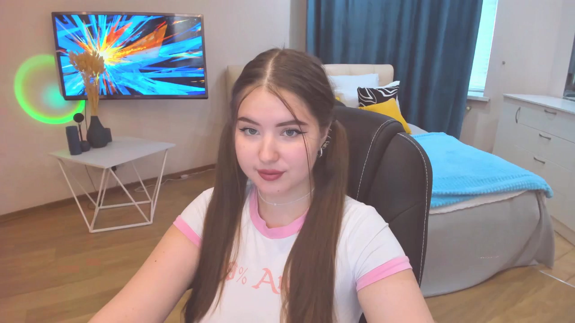 Gallery image thumbnail from AdmireMyEyes's myfreecams stream on, 10/23/2023, 07:46 image 20 of 20