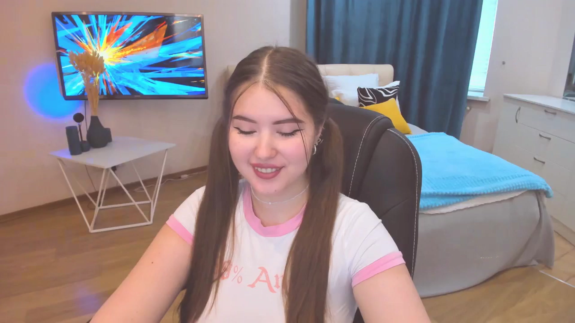 Gallery image thumbnail from AdmireMyEyes's myfreecams stream on, 10/23/2023, 07:46 image 18 of 20