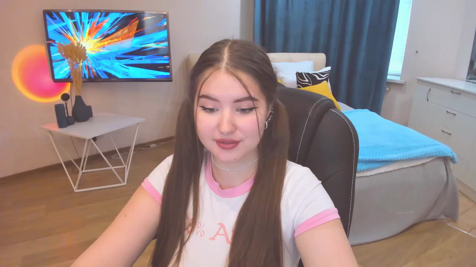 Gallery image thumbnail from AdmireMyEyes's myfreecams stream on, 10/23/2023, 07:46 image 14 of 20