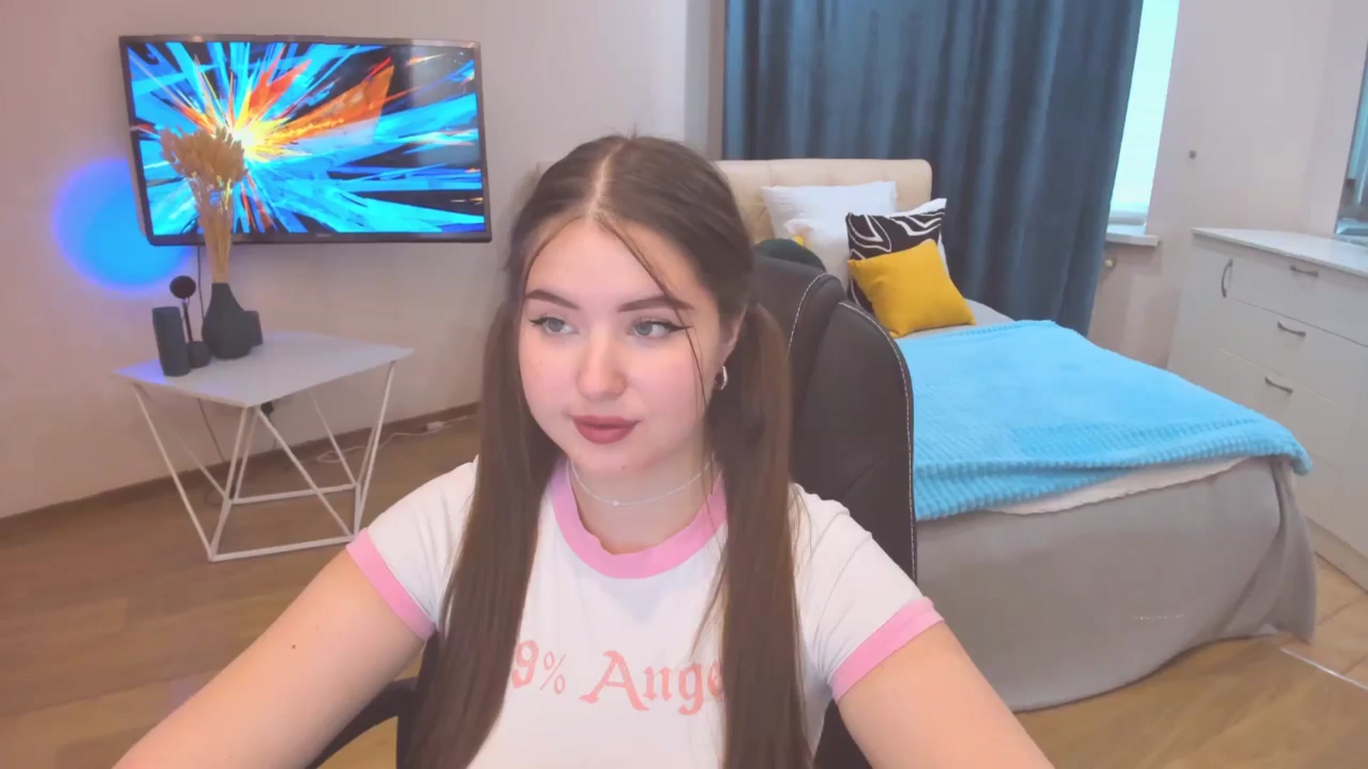 Gallery image thumbnail from AdmireMyEyes's myfreecams stream on, 10/23/2023, 09:31 image 9 of 20