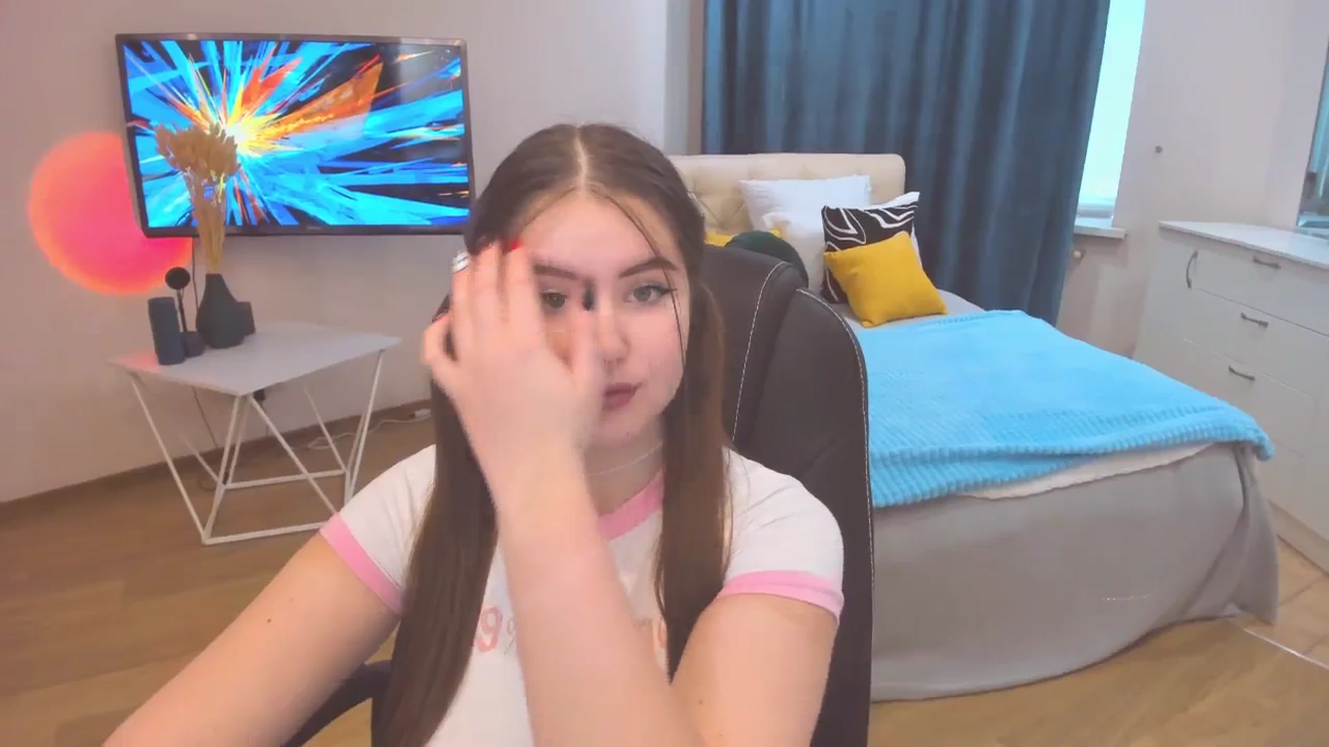 Gallery image thumbnail from AdmireMyEyes's myfreecams stream on, 10/23/2023, 09:31 image 8 of 20