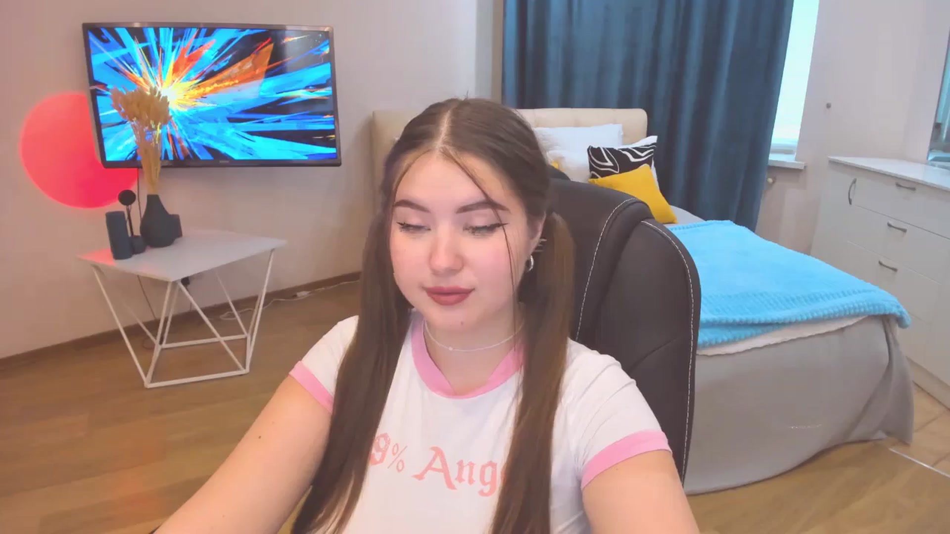 Gallery image thumbnail from AdmireMyEyes's myfreecams stream on, 10/23/2023, 09:46 image 15 of 20