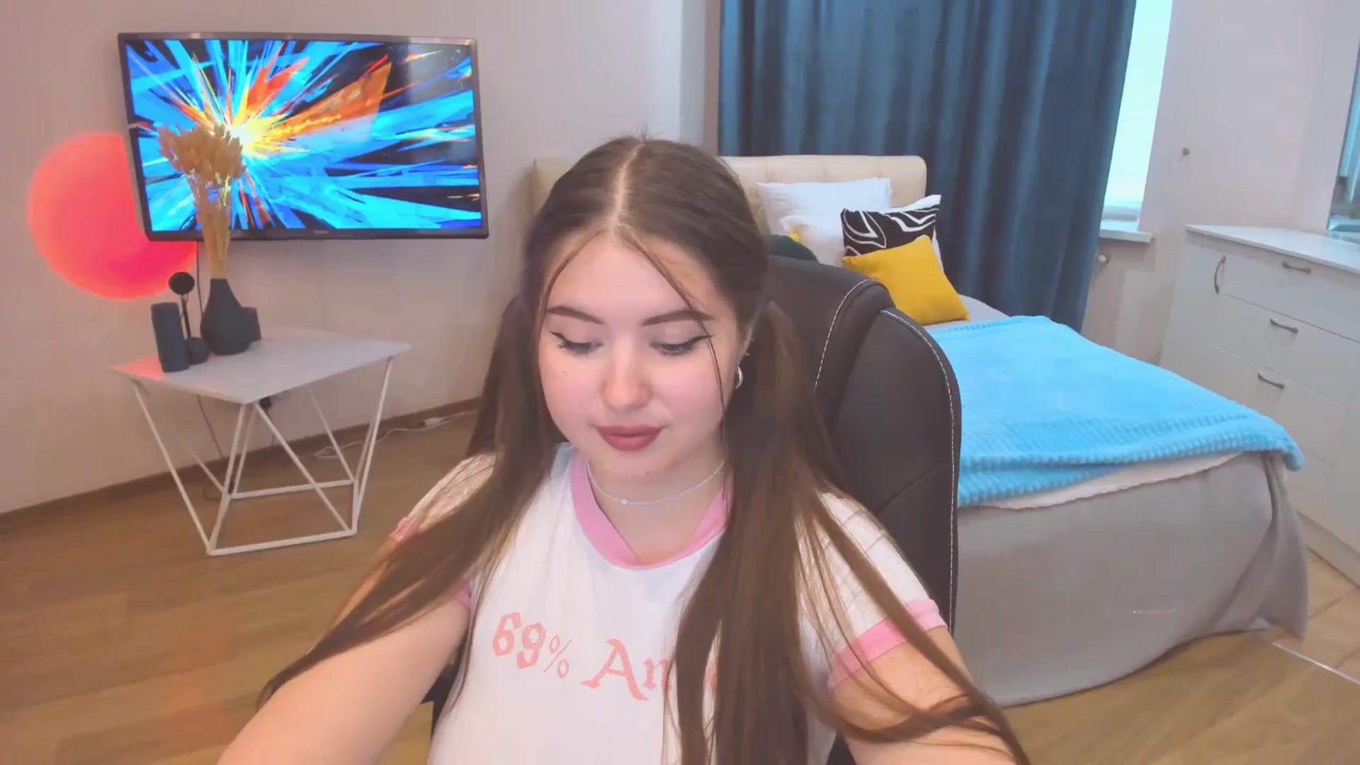 Gallery image thumbnail from AdmireMyEyes's myfreecams stream on, 10/23/2023, 09:46 image 3 of 20