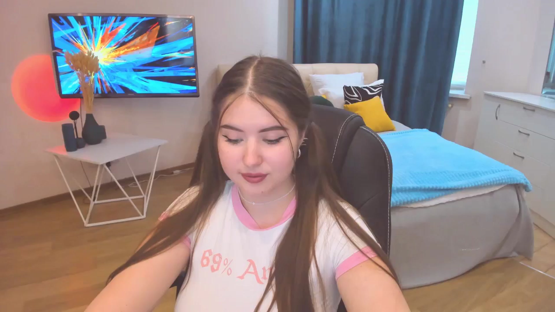 Gallery image thumbnail from AdmireMyEyes's myfreecams stream on, 10/23/2023, 09:46 image 1 of 20