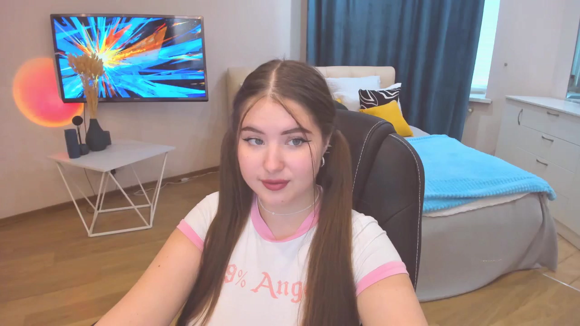 Gallery image thumbnail from AdmireMyEyes's myfreecams stream on, 10/23/2023, 09:46 image 17 of 20