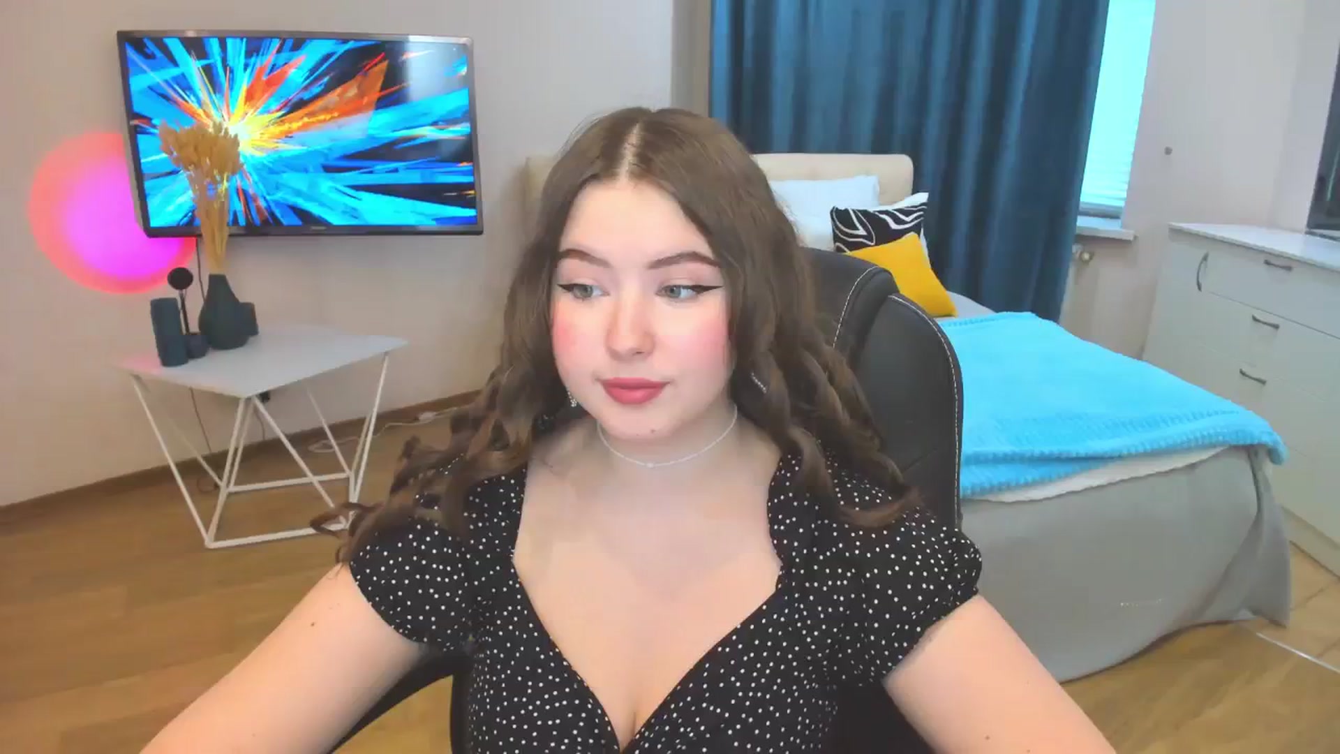 Gallery image thumbnail from AdmireMyEyes's myfreecams stream on, 10/24/2023, 11:02 image 9 of 20
