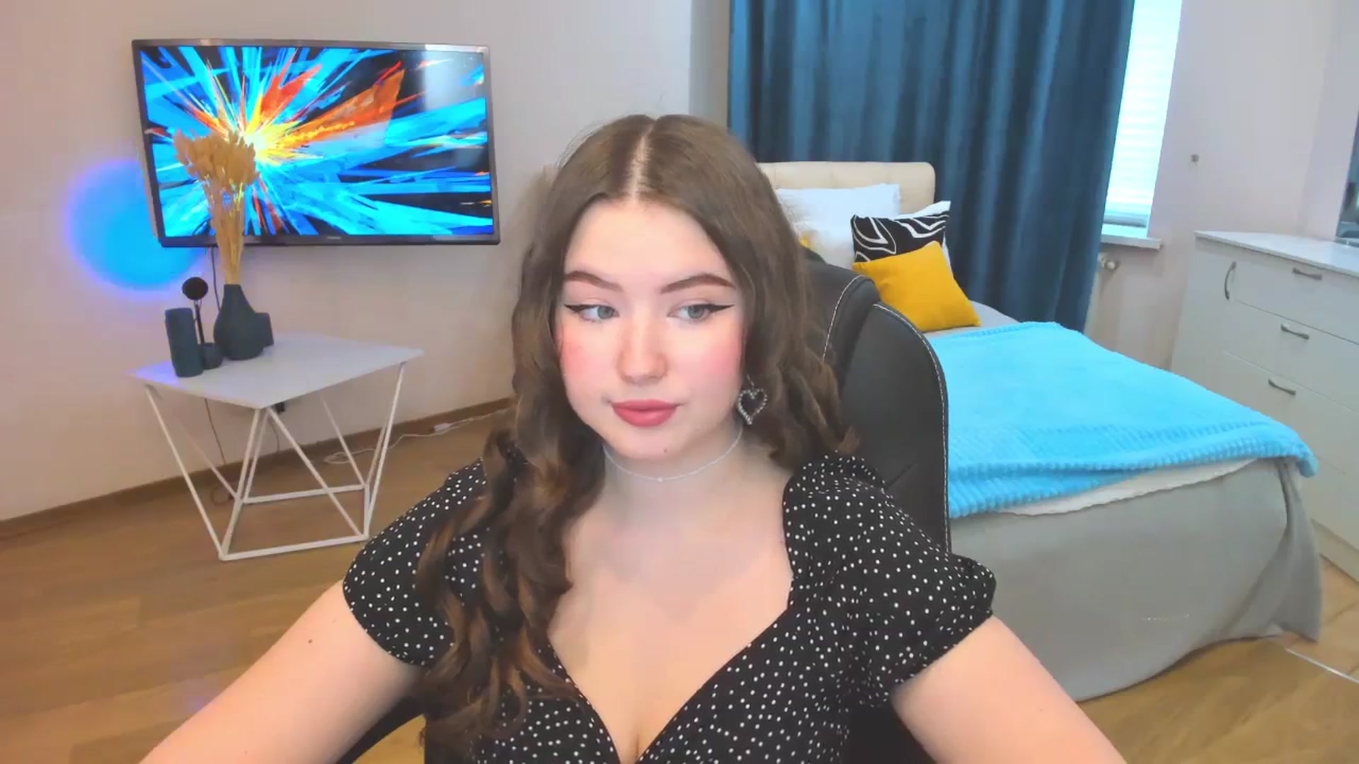 Gallery image thumbnail from AdmireMyEyes's myfreecams stream on, 10/24/2023, 11:02 image 4 of 20