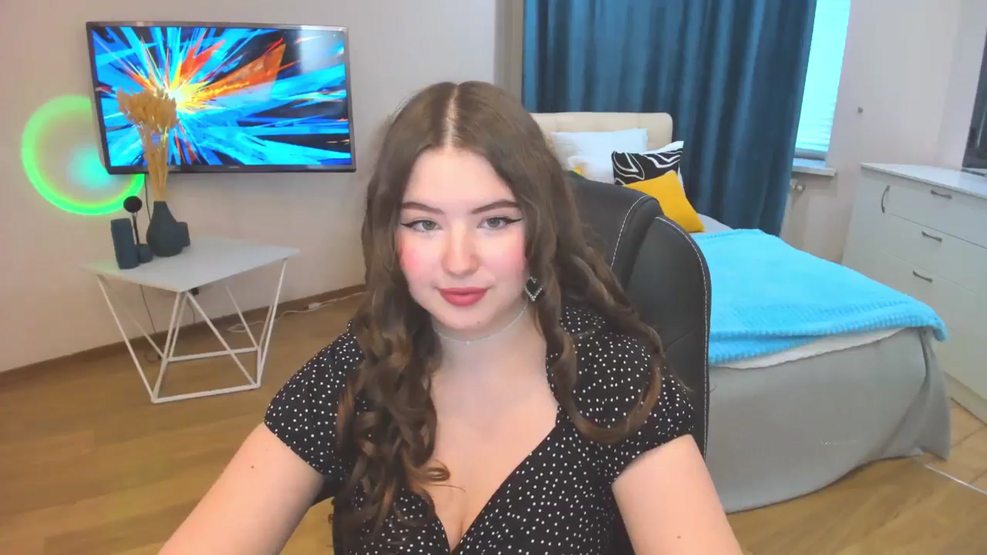 Gallery image thumbnail from AdmireMyEyes's myfreecams stream on, 10/24/2023, 11:02 image 16 of 20