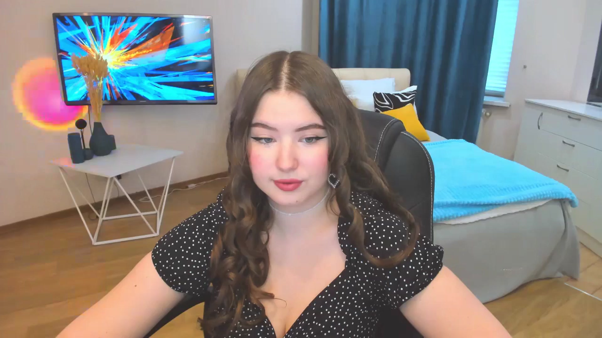 Gallery image thumbnail from AdmireMyEyes's myfreecams stream on, 10/24/2023, 11:02 image 13 of 20
