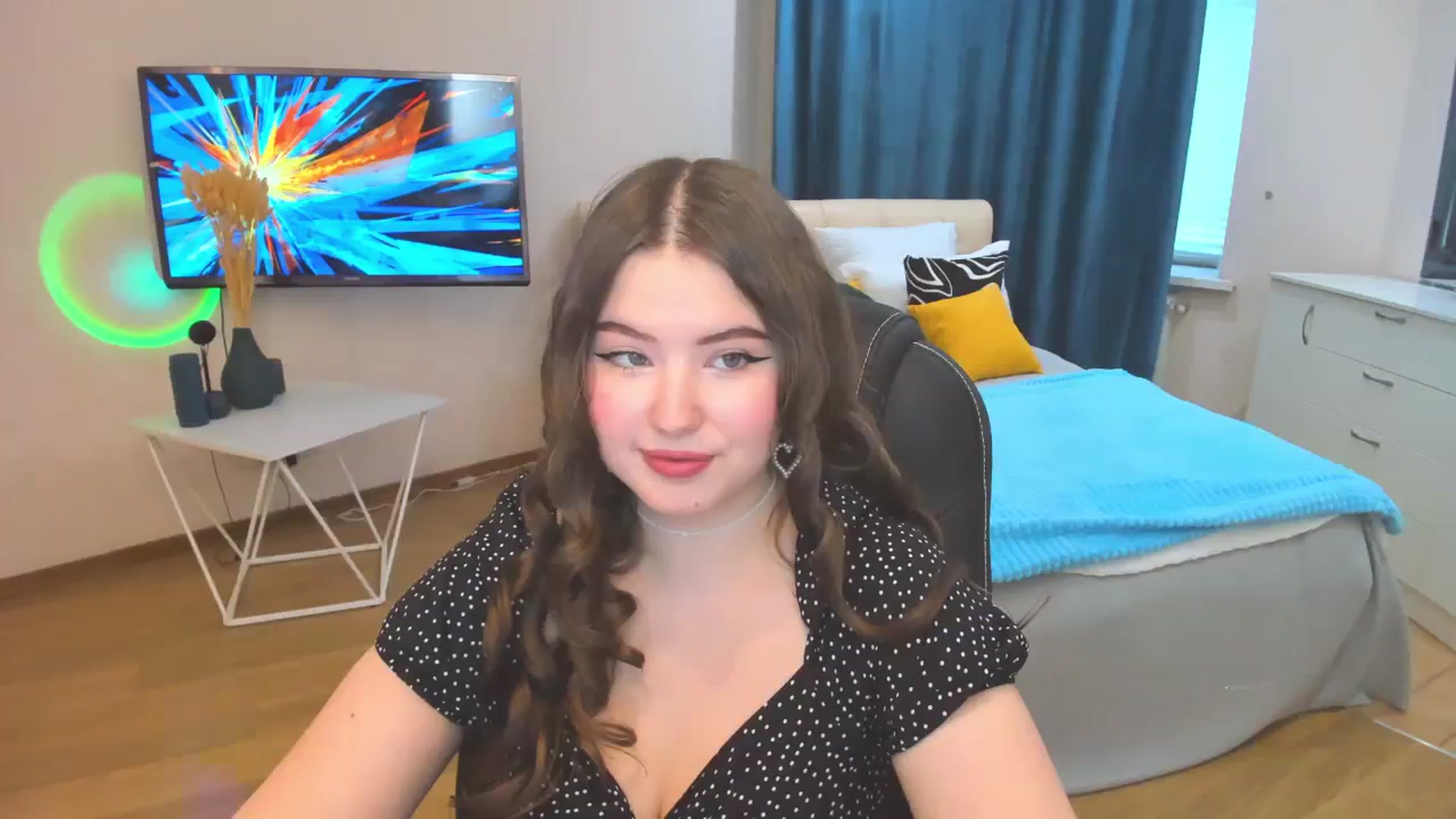 Gallery image thumbnail from AdmireMyEyes's myfreecams stream on, 10/24/2023, 11:02 image 19 of 20