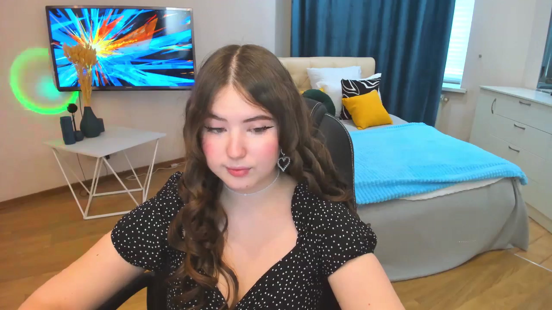 Gallery image thumbnail from AdmireMyEyes's myfreecams stream on, 10/24/2023, 11:02 image 2 of 20